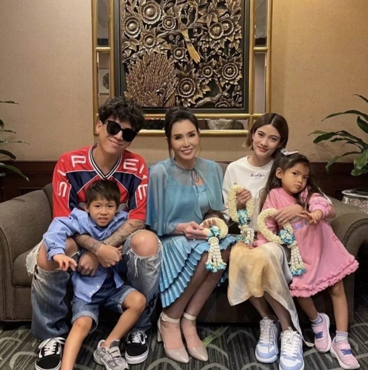 2 lần hôn nhân đổ vỡ, hoa hậu tuổi 78 vẫn giữ nhan sắc gây trầm trồ là ai? - 7