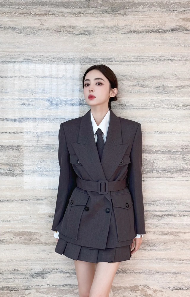 Tuần đầu năm mới (5/1-11/1), 12 con giáp mặc màu gì để 