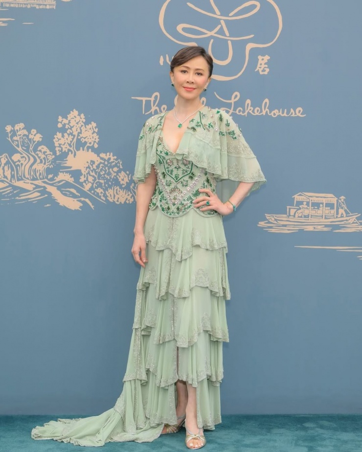 Váy áo giúp Lưu Gia Linh ăn gian tuổi 8 Váy áo giúp Lưu Gia Linh 'ăn gian' tuổi - 7