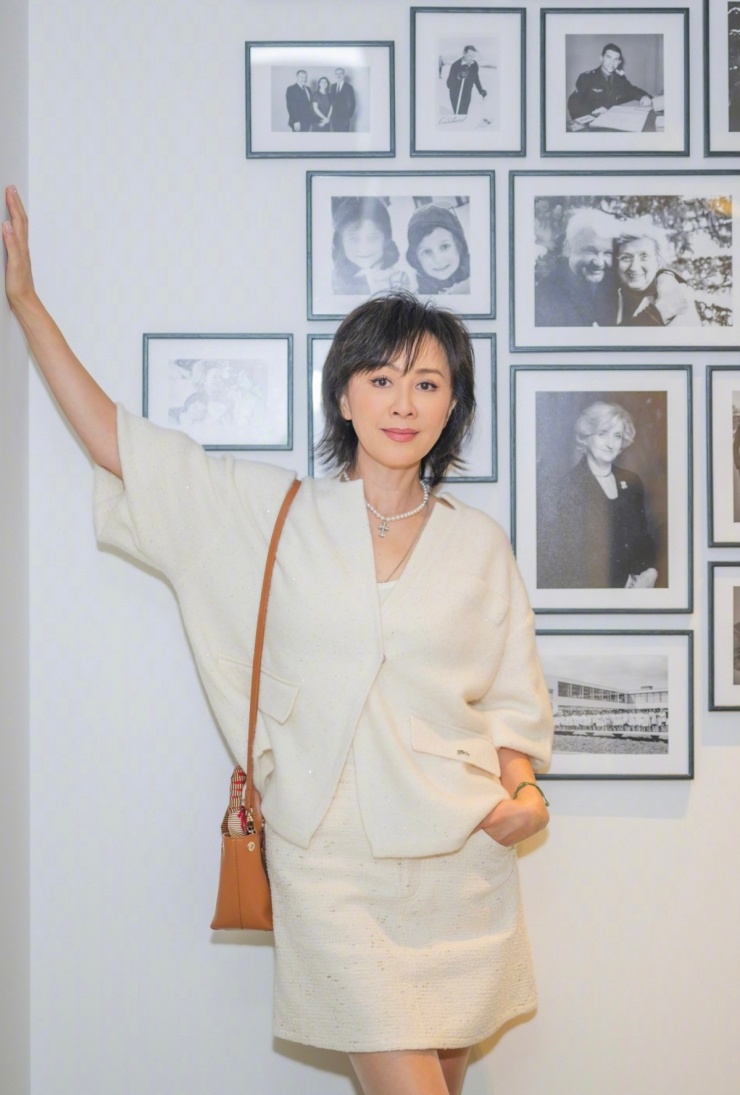 Váy áo giúp Lưu Gia Linh ăn gian tuổi 9 Váy áo giúp Lưu Gia Linh 'ăn gian' tuổi - 8