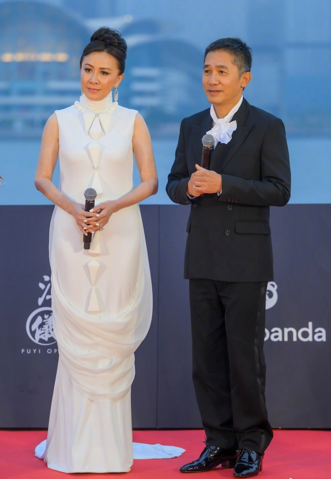 Váy áo giúp Lưu Gia Linh 'ăn gian' tuổi - 13