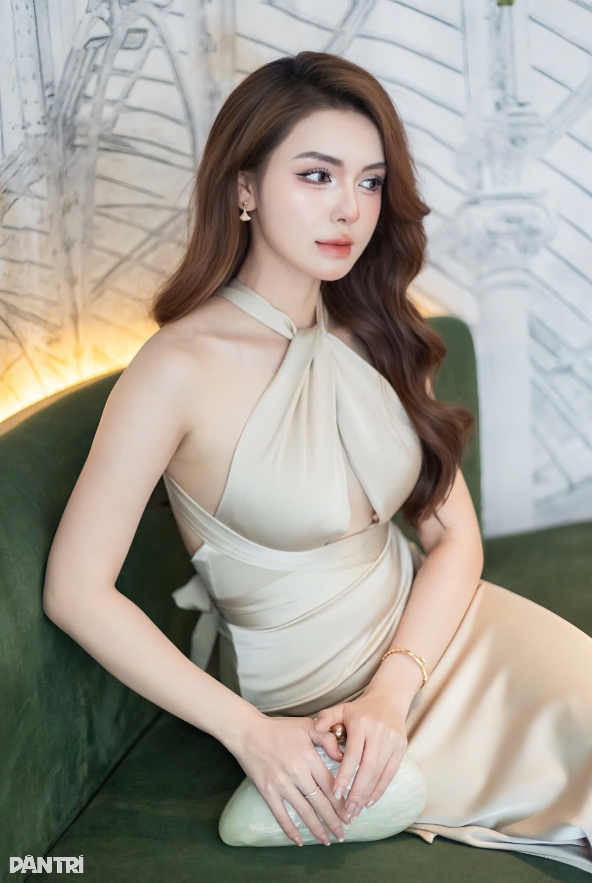 Nữ diễn viên giờ vàng VTV gợi ý mặc đầm đẹp mùa lễ hội - 6