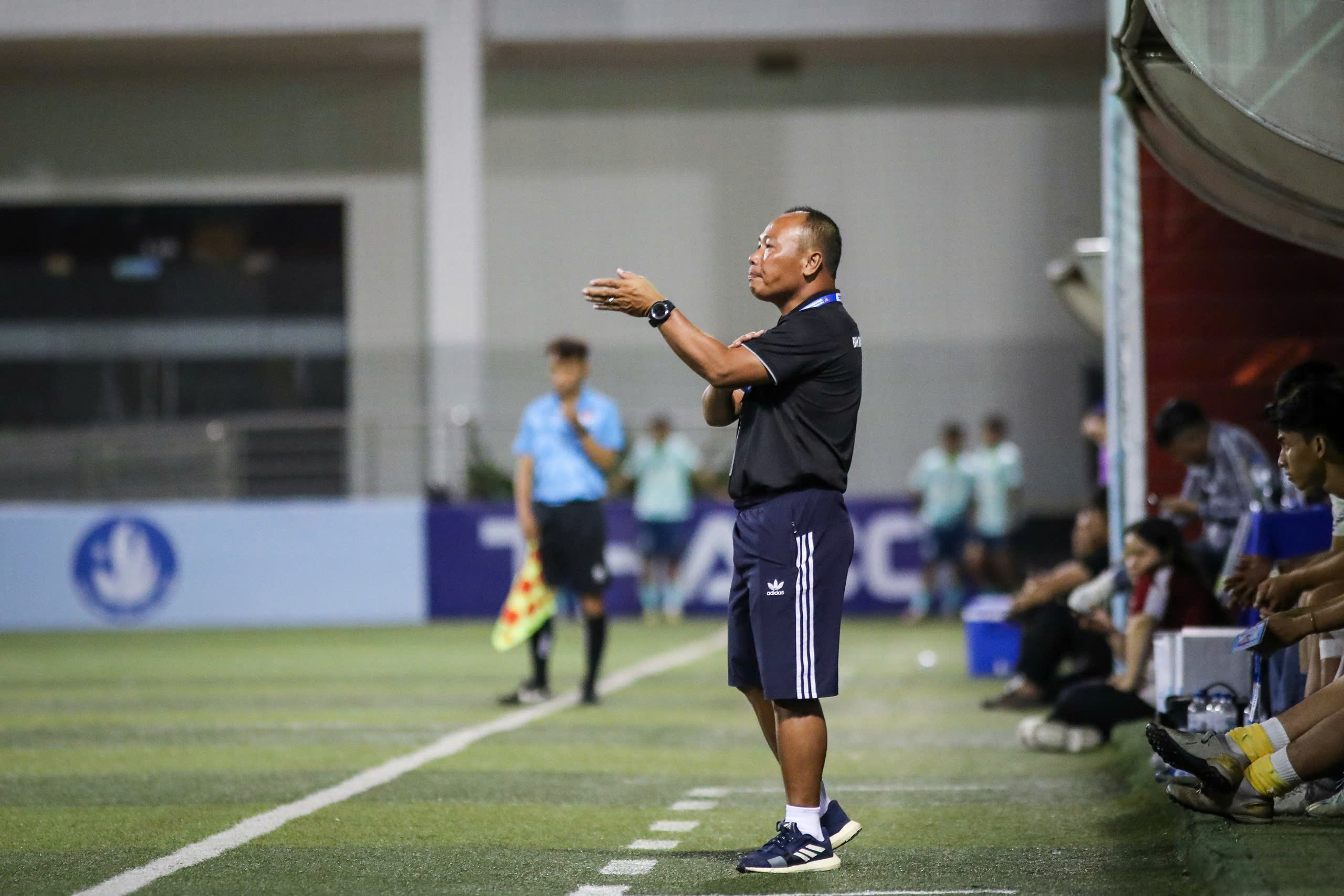 Độc lạ tuyển thủ từng dự vòng loại World Cup trở thành HLV giải sinh viên- Ảnh 5.