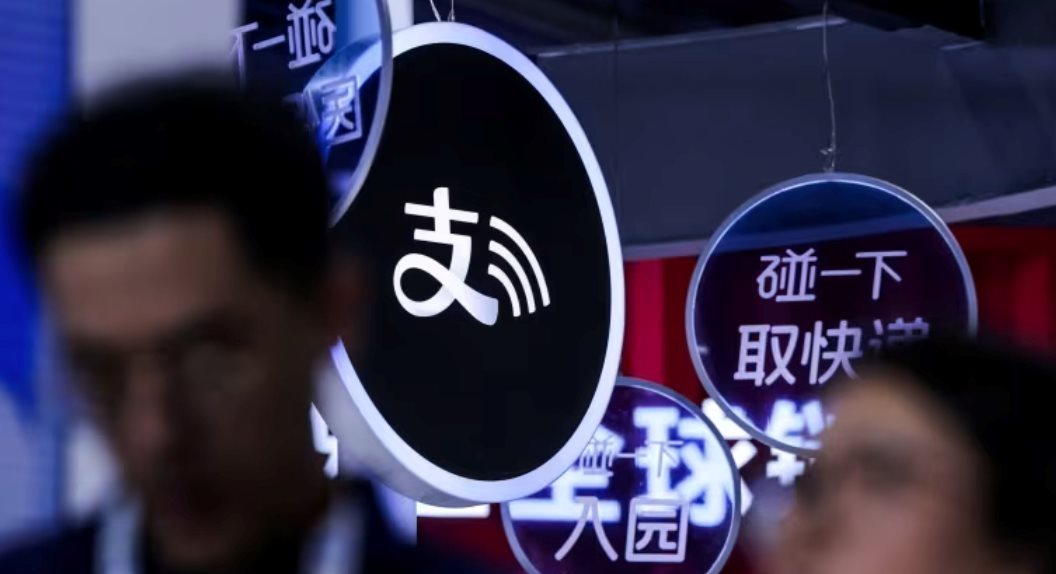 Chiếc điện thoại phơi bày hệ sinh thái phức tạp tại Trung Quốc: Bị ứng dụng ngân hàng từ chối giao dịch, Taobao, Alipay đồng loạt tẩy chay- Ảnh 2.