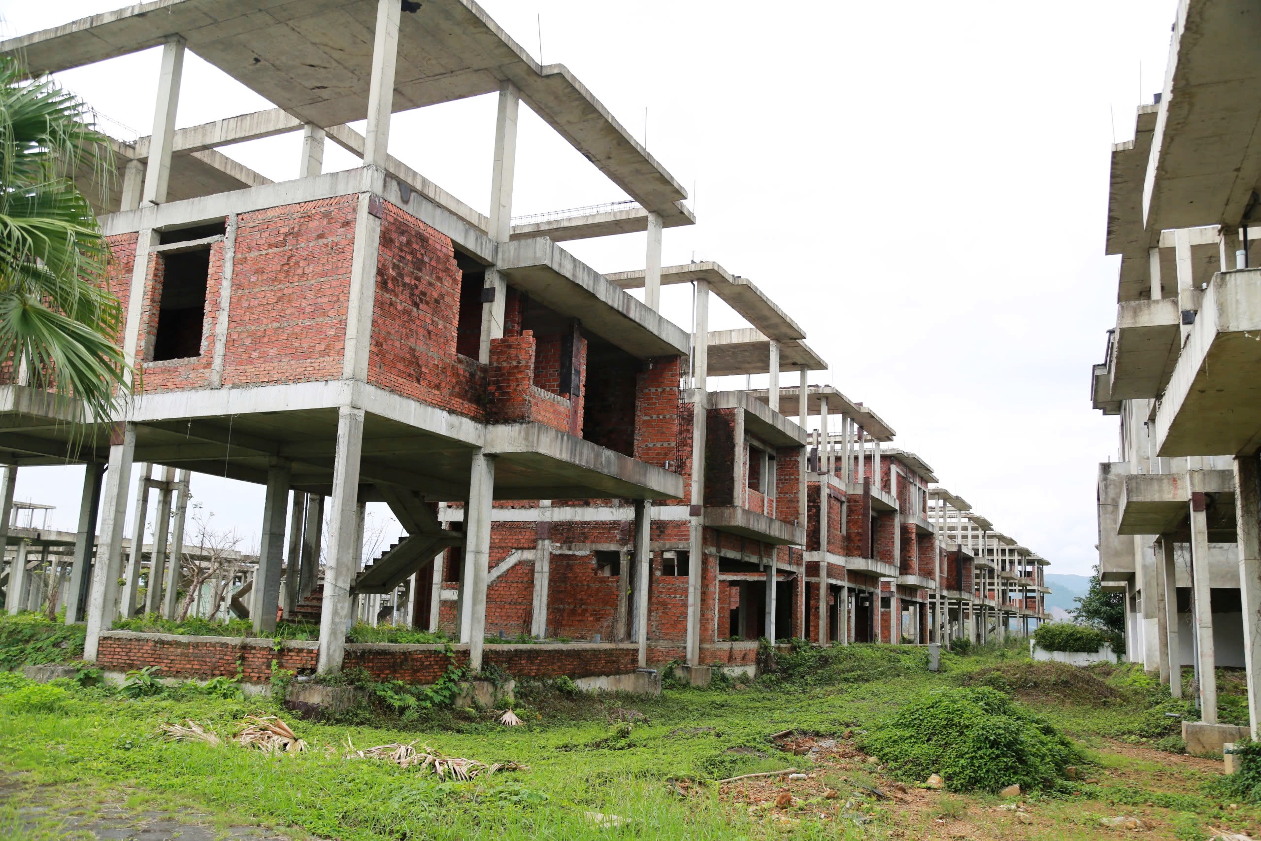 Cận cảnh khu đô thị gần 4.500 tỉ đồng ở Đà Nẵng dính hàng loạt vi phạm- Ảnh 13. Cận cảnh khu đô thị gần 4.500 tỉ đồng ở Đà Nẵng dính hàng loạt vi phạm- Ảnh 13.