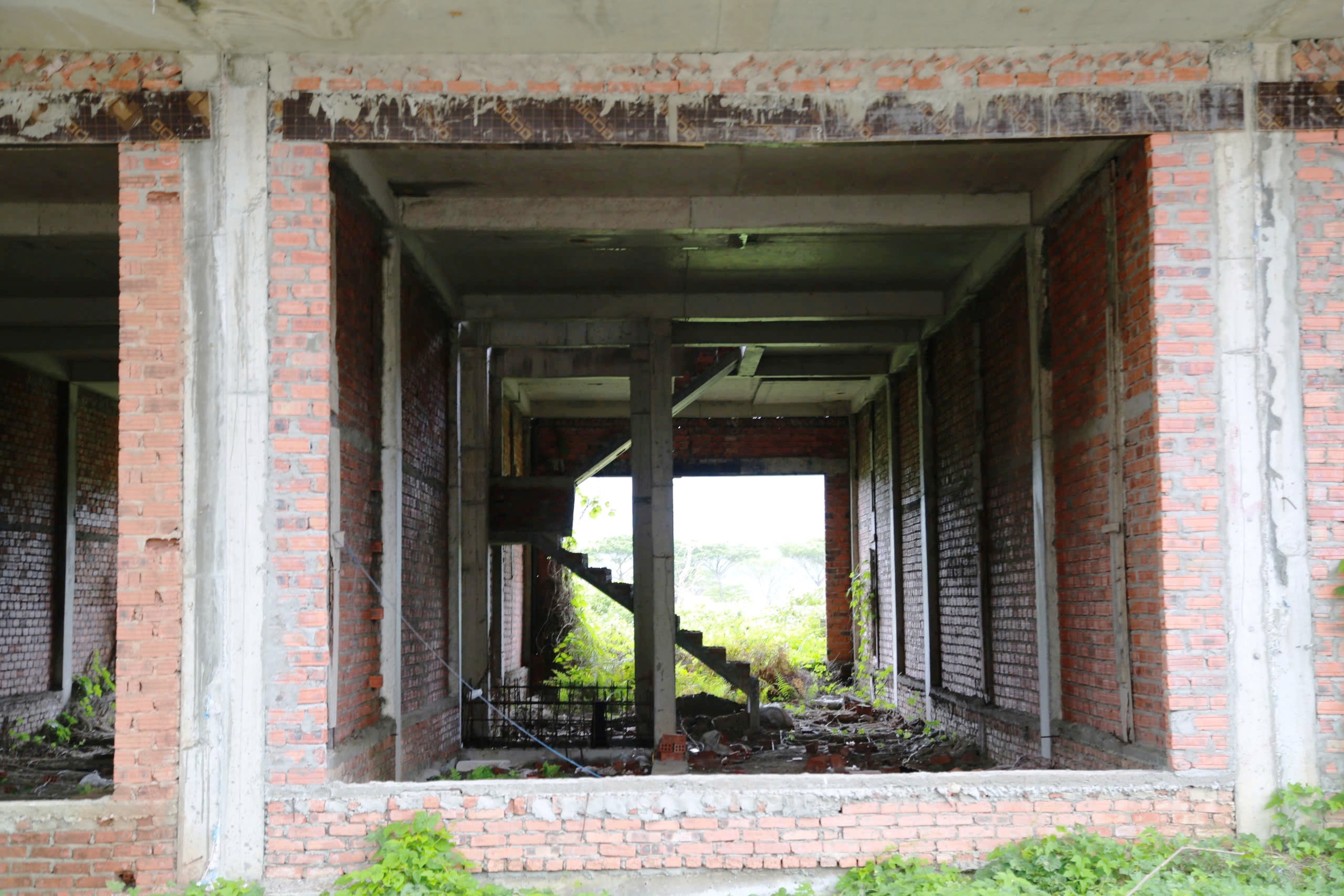 Cận cảnh khu đô thị gần 4.500 tỉ đồng ở Đà Nẵng dính hàng loạt vi phạm- Ảnh 17. Cận cảnh khu đô thị gần 4.500 tỉ đồng ở Đà Nẵng dính hàng loạt vi phạm- Ảnh 17.