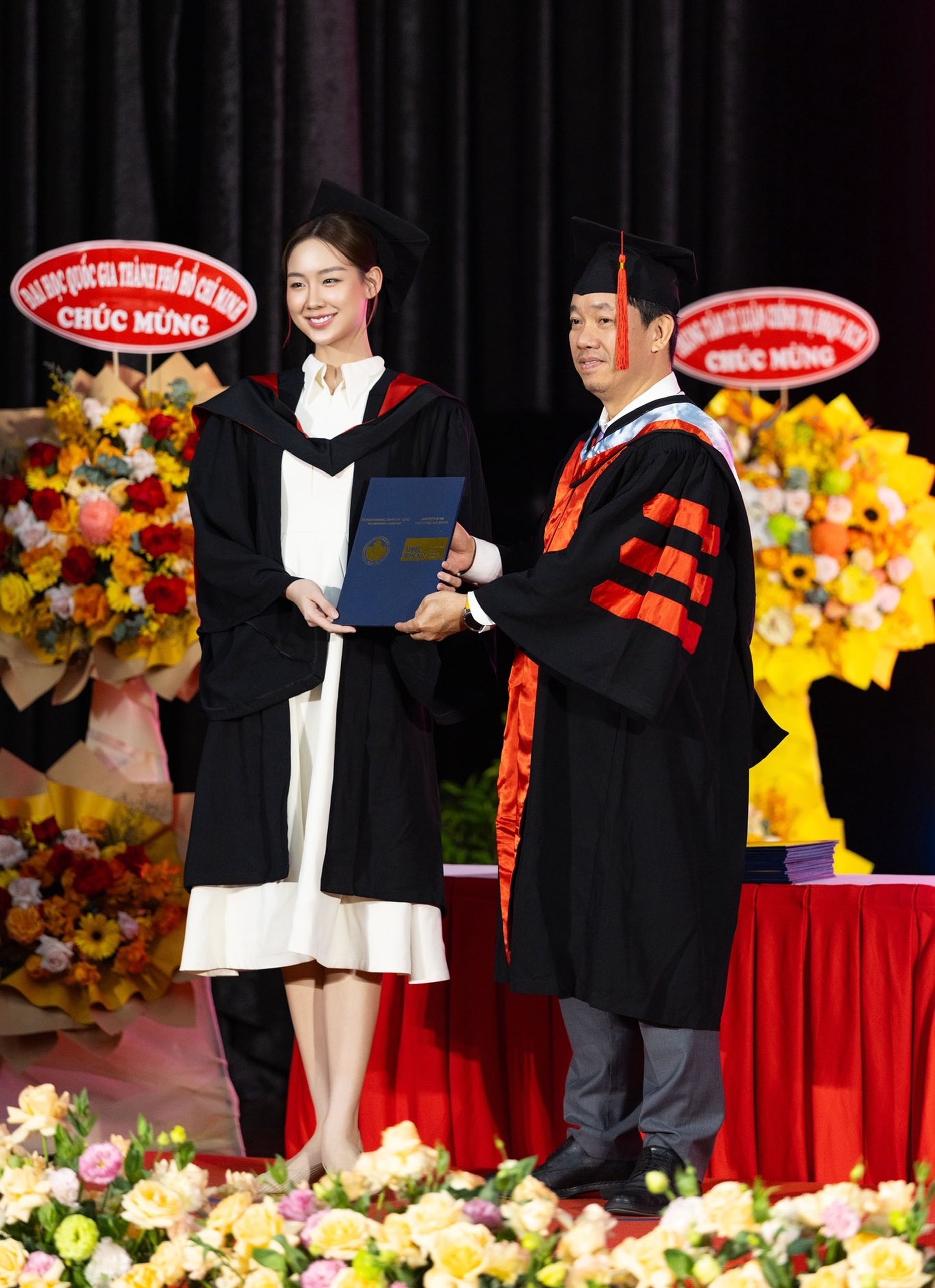 Hoa hậu cao 1,86m: Công dân trẻ tiêu biểu TPHCM, sắc vóc gợi cảm tuổi 25 - 9 Hoa hậu cao 1,86m: Công dân trẻ tiêu biểu TPHCM, sắc vóc gợi cảm tuổi 25 - 9