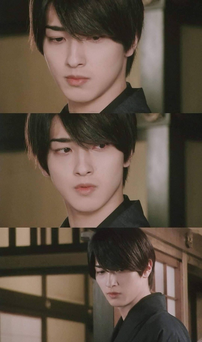 Ở đâu ra mỹ nam đẹp kinh thiên động địa quá vậy: Nhan sắc premium không góc chết, gánh còng lưng kịch bản 3 xu- Ảnh 6. Ở đâu ra mỹ nam đẹp kinh thiên động địa quá vậy: Nhan sắc premium không góc chết, gánh còng lưng kịch bản 3 xu- Ảnh 6.