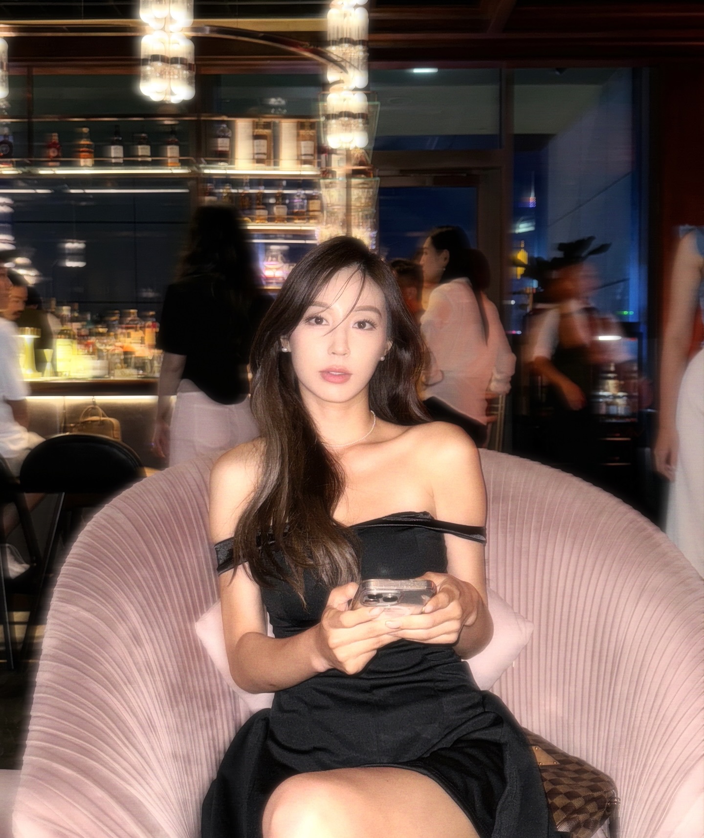 Hot girl đường phố mặc đơn giản vẫn hút hơn 16 triệu người xem là ai?- Ảnh 7. Hot girl đường phố mặc đơn giản vẫn hút hơn 16 triệu người xem là ai?- Ảnh 7.