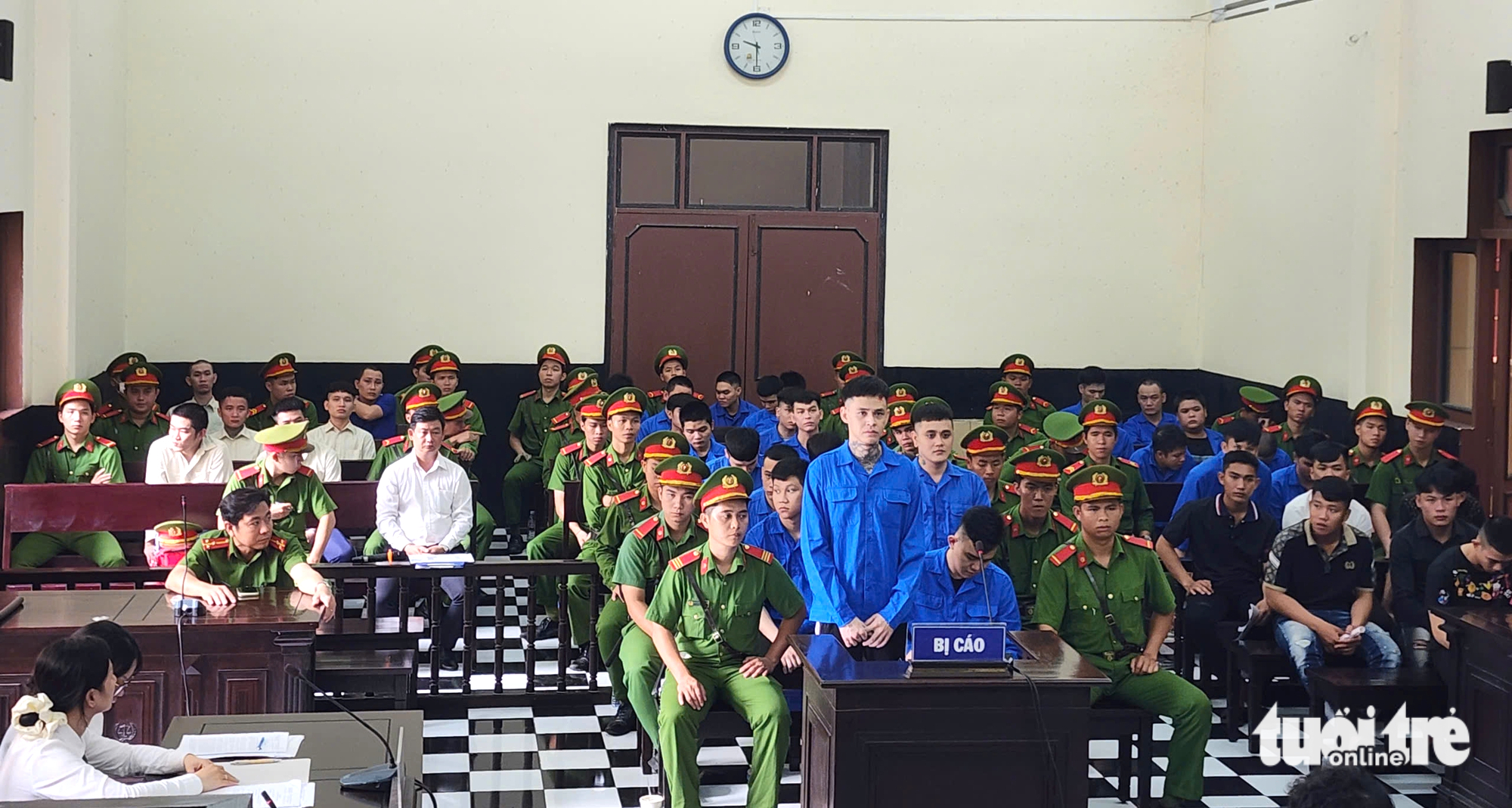 mâu thuẫn - Ảnh 2.