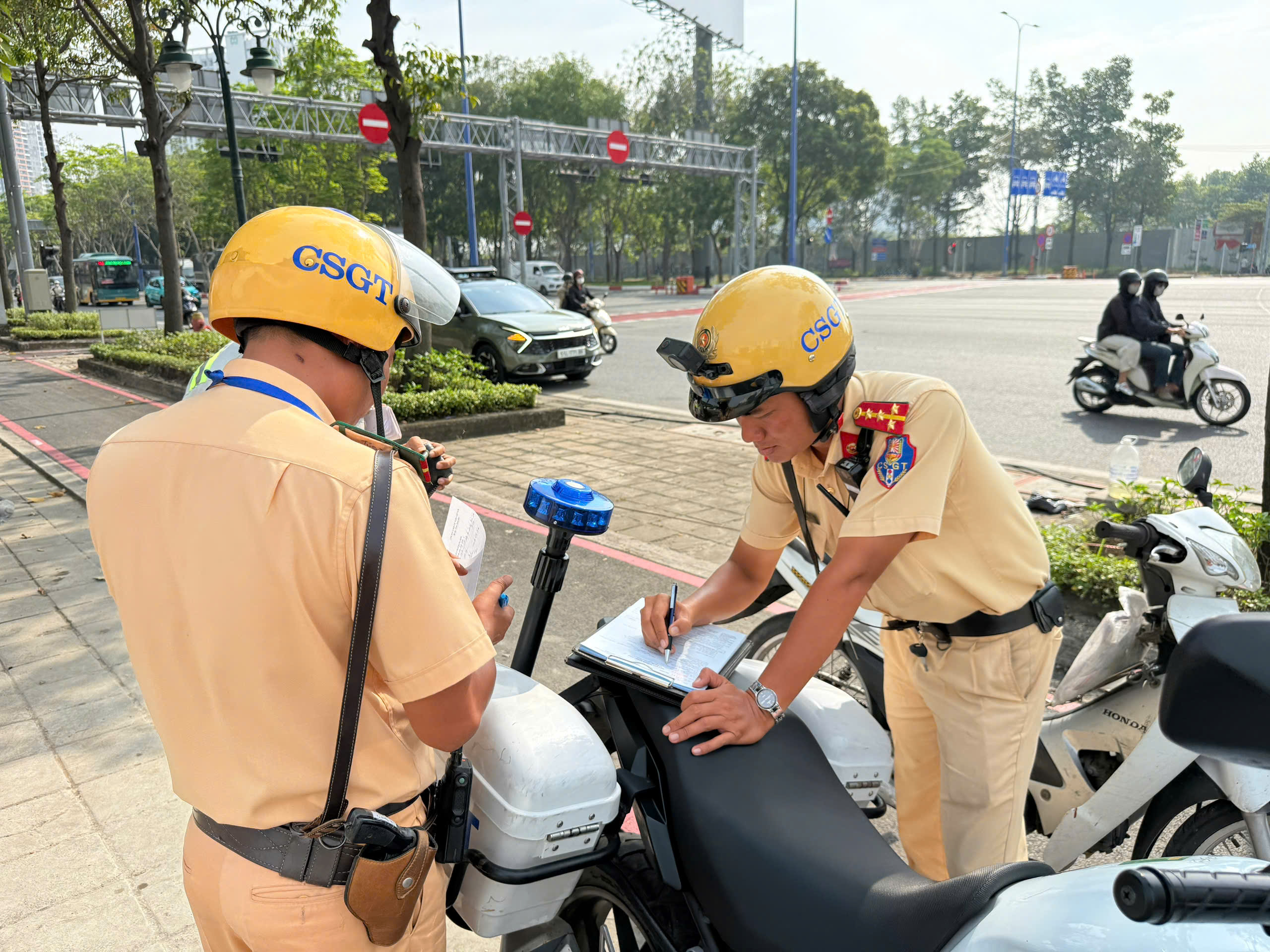 đường Mai Chí Thọ - Ảnh 3.