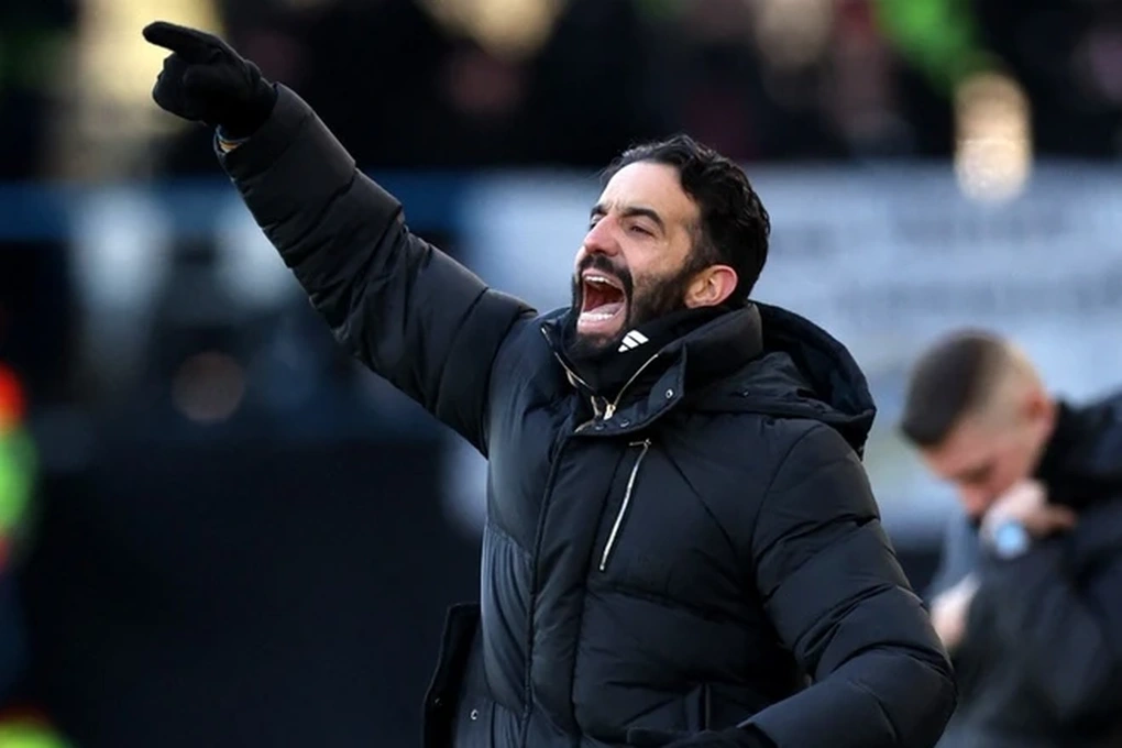 Man Utd bất ngờ sa thải HLV Ruben Amorim - 2