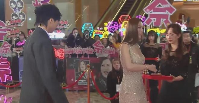 Thảm đỏ đi 1 lần Thảm đỏ đi 1 lần