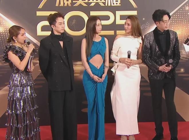 Thảm đỏ đi 1 lần Thảm đỏ đi 1 lần