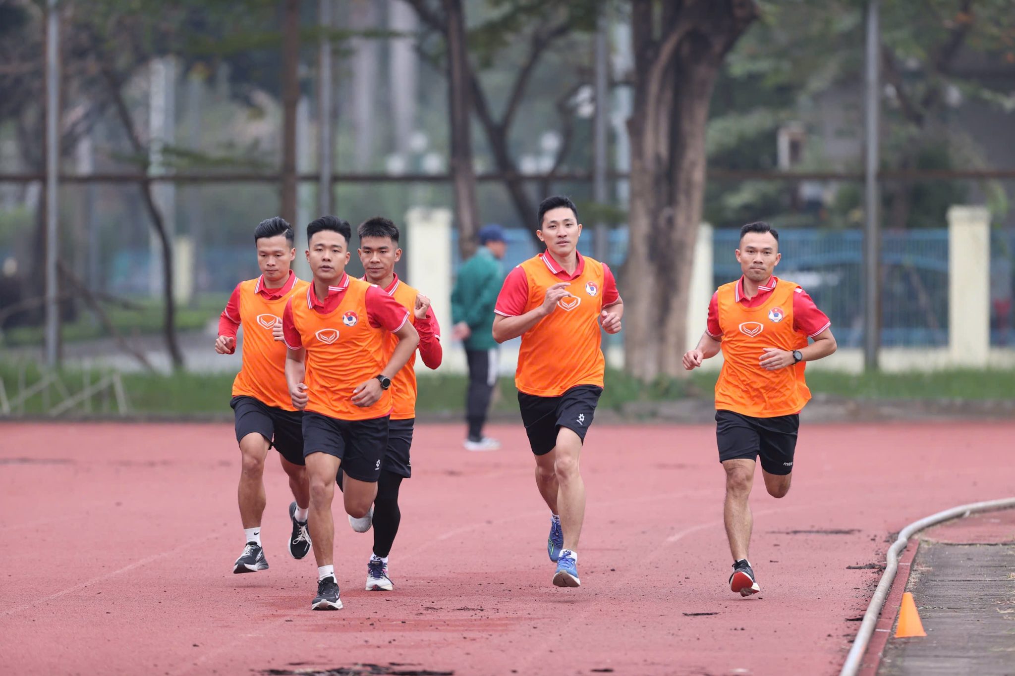 VFF tổ chức tập huấn đặc biệt, 65/66 trọng tài Việt Nam đạt chuẩn thể lực- Ảnh 8. VFF tổ chức tập huấn đặc biệt, 65/66 trọng tài Việt Nam đạt chuẩn thể lực- Ảnh 8.