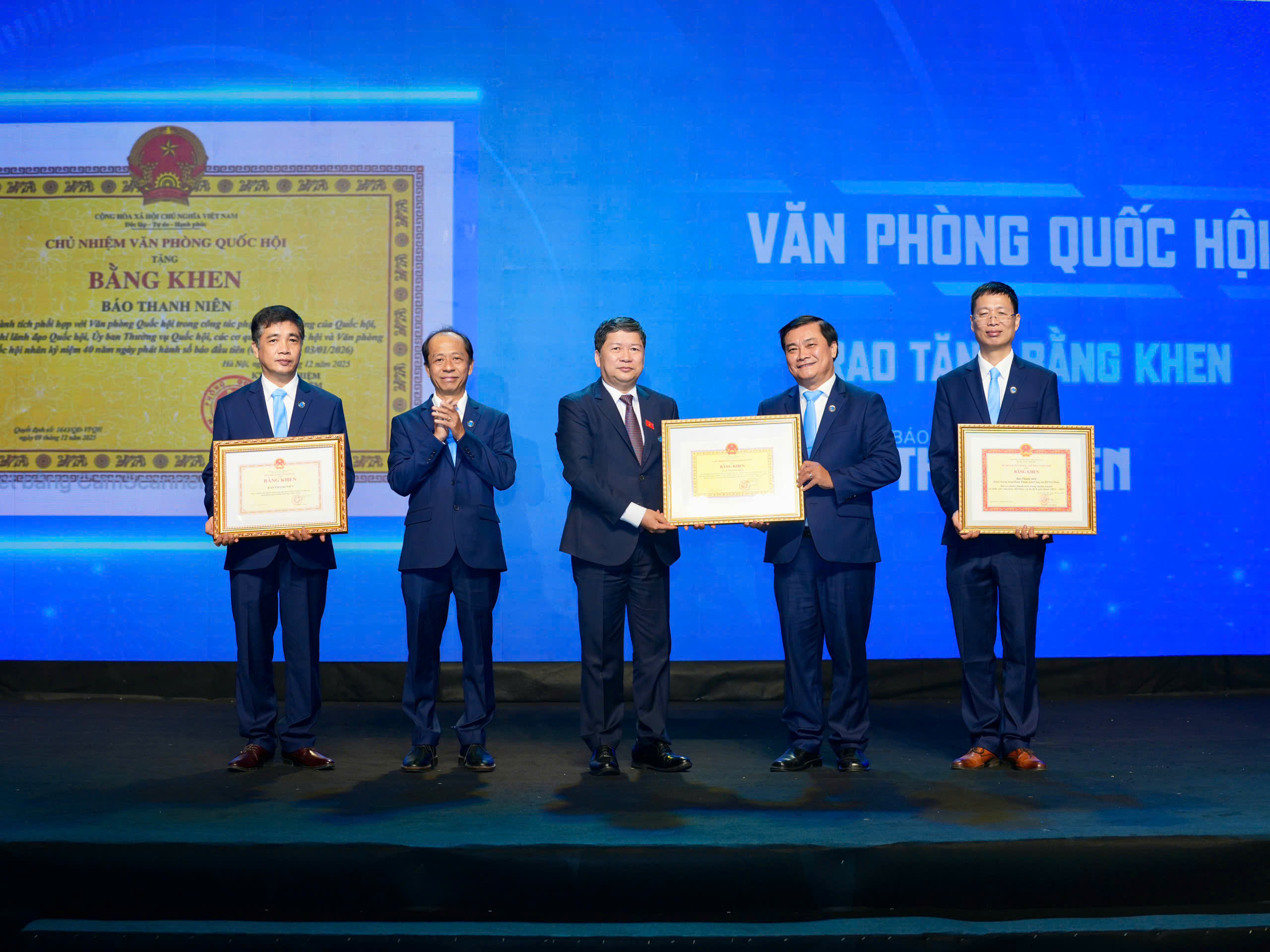 Báo Thanh Niên kỷ niệm 40 năm ngày phát hành số đầu tiên- Ảnh 11. Báo Thanh Niên kỷ niệm 40 năm ngày phát hành số đầu tiên- Ảnh 11.