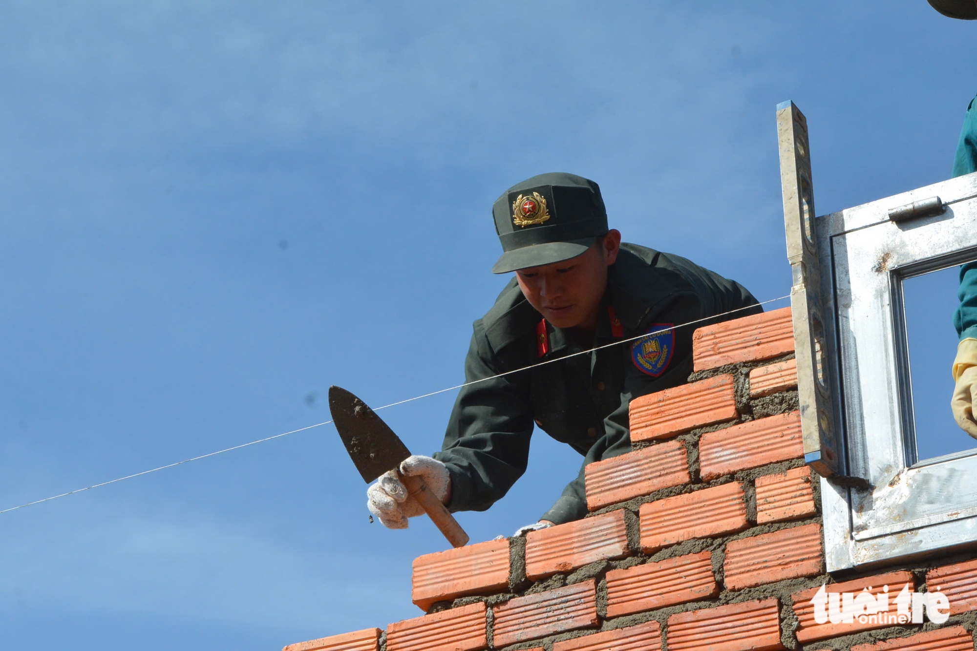 ‘Chiến dịch Quang Trung’ chưa kết thúc, nhiều gia đình vùng lũ Lâm Đồng đã có nhà mới - Ảnh 3.
