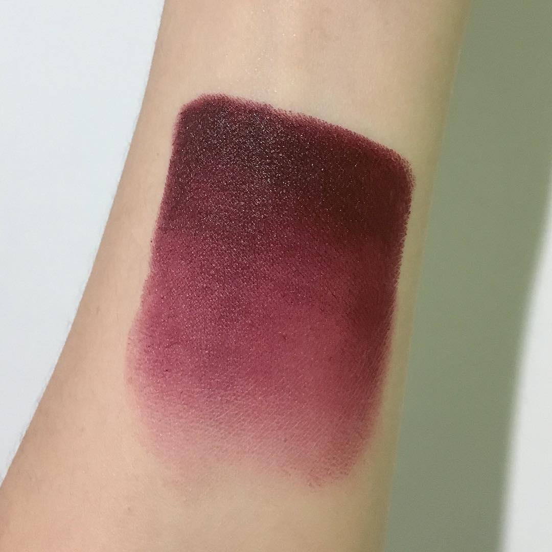 Hơn 2 triệu cô gái thành Conan truy tìm 1 màu son đỏ rượu sang chảnh khó tả- Ảnh 17.