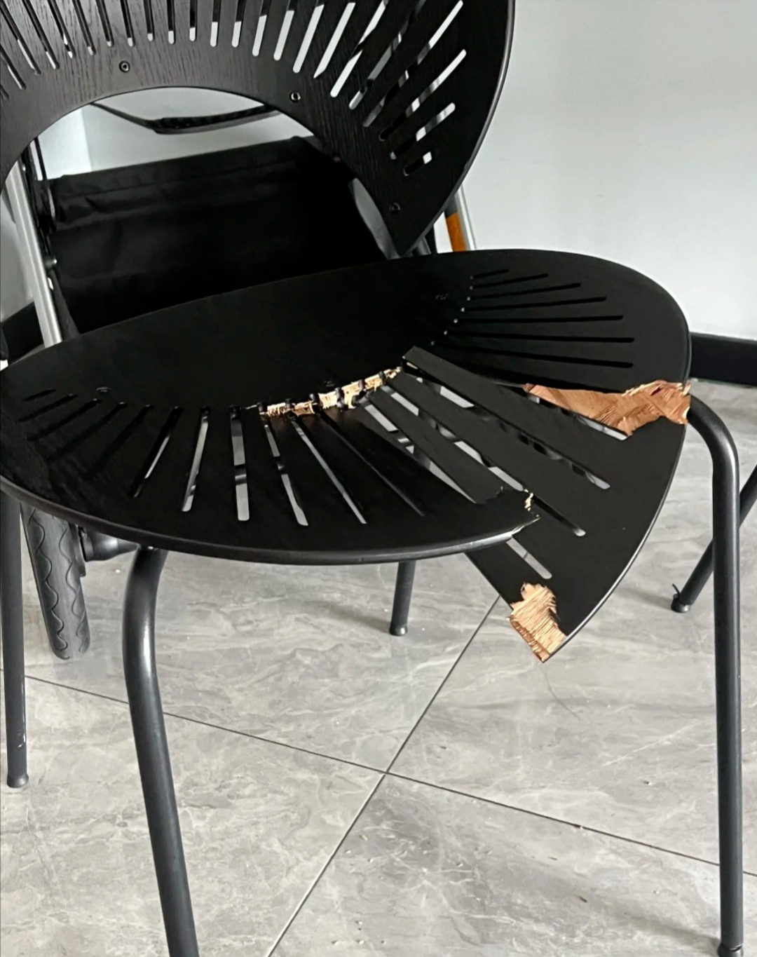 Nói thẳng cho vuông: 2026 rồi ĐỪNG làm 8 thiết kế rắc rối này nữa- Ảnh 4.