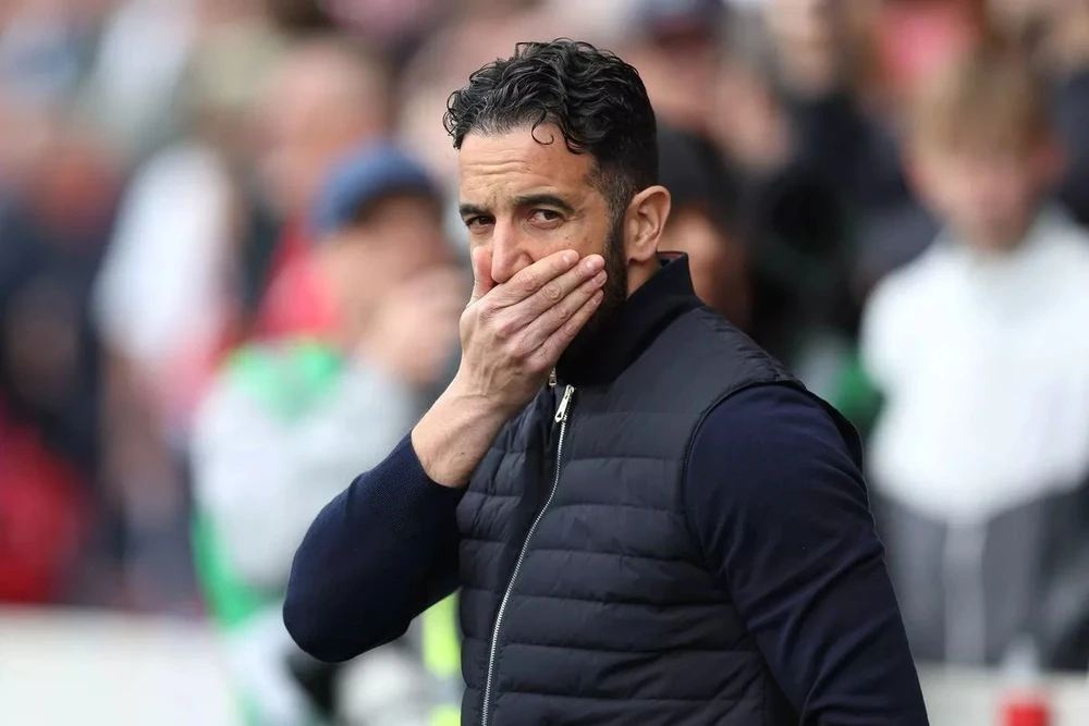 MU vừa sa thải HLV Ruben Amorim. ẢNH: Charlotte Wilson/Offside mu-ruben-amorim.jpg