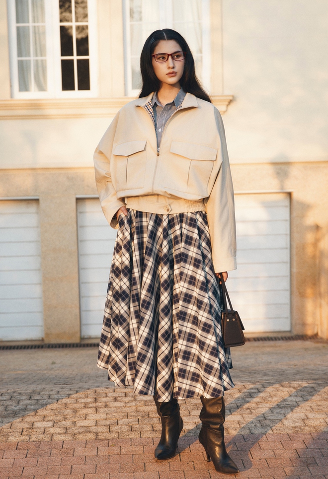 Quần ống rộng, váy dài và giày cao gót, bộ ba hoàn hảo cho mọi phong cách - Ảnh 8.