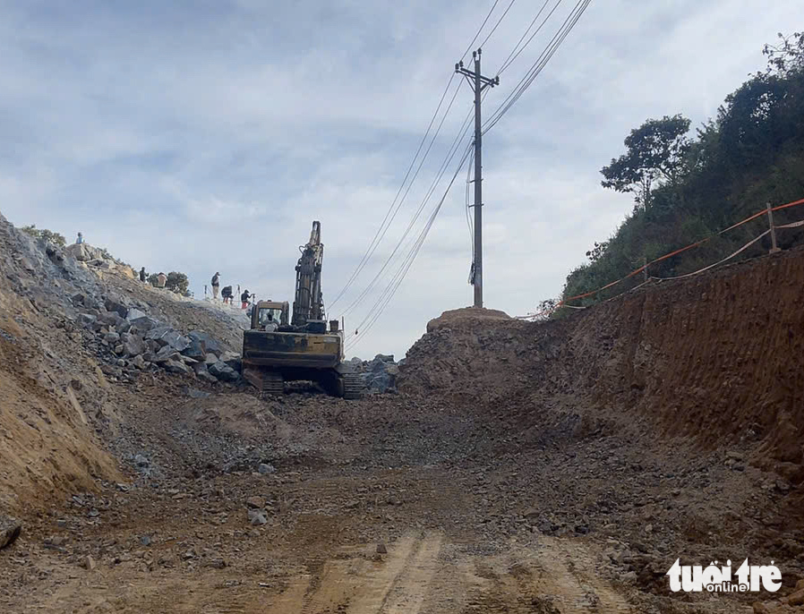 Cải tạo, nâng cấp quốc lộ 28B kịp trước Tết Nguyên đán? 4 quốc lộ 28B - Ảnh 4.