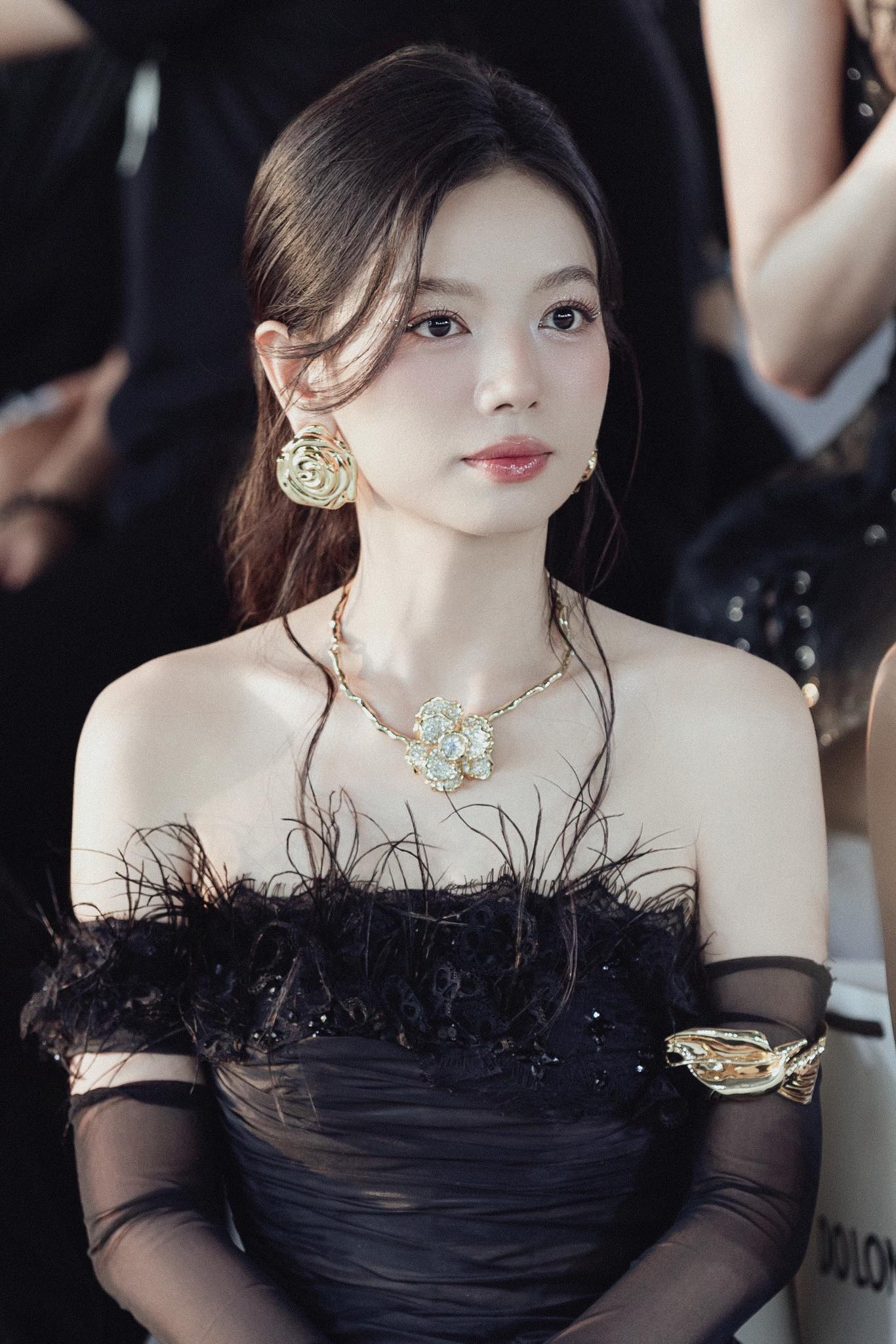 Mỹ nhân Mưa Đỏ chưa bao giờ bị chê bai nặng lời đến thế: Netizen thấy mà bất bình, chuyện gì đây?- Ảnh 3.