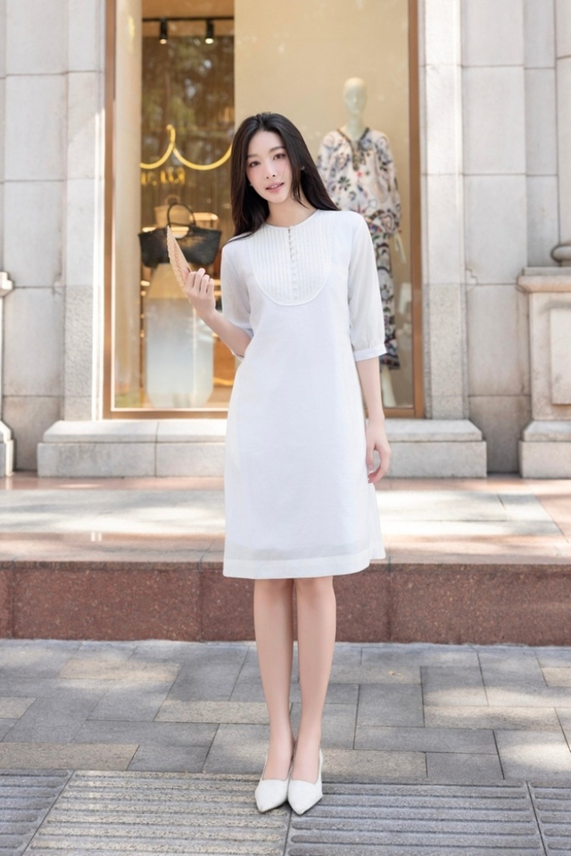 Khi váy suông chọn đứng ngoài cuộc đua phom dáng - Ảnh 8.