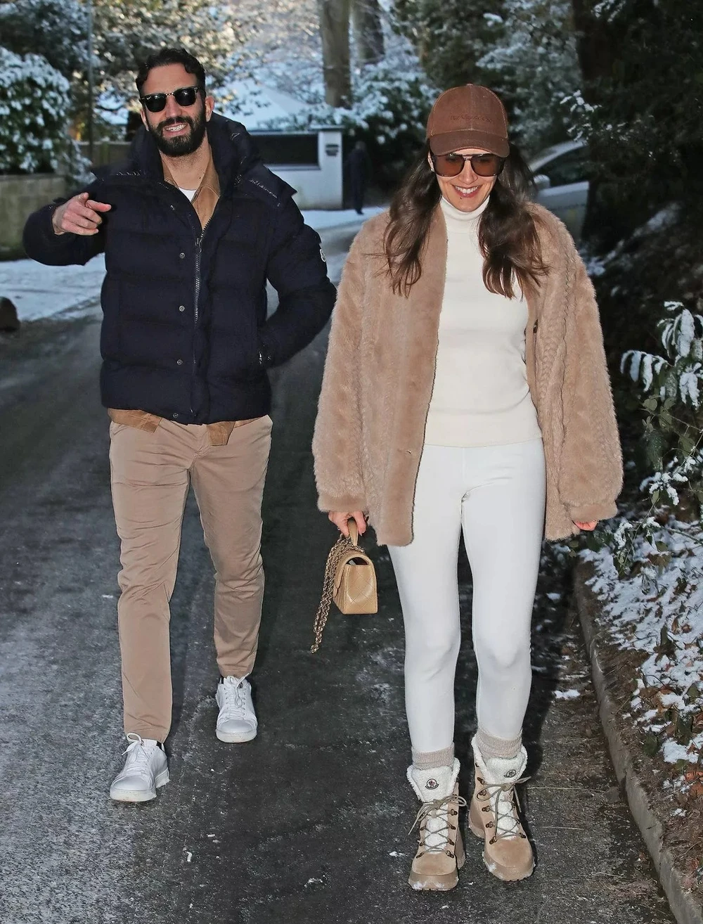 Amorim và vợ là Maria Joao Diogo trông khá vui vẻ. Ảnh: Eamonn & James Clarke amorim-cuoi-rang-ro-4.jpg