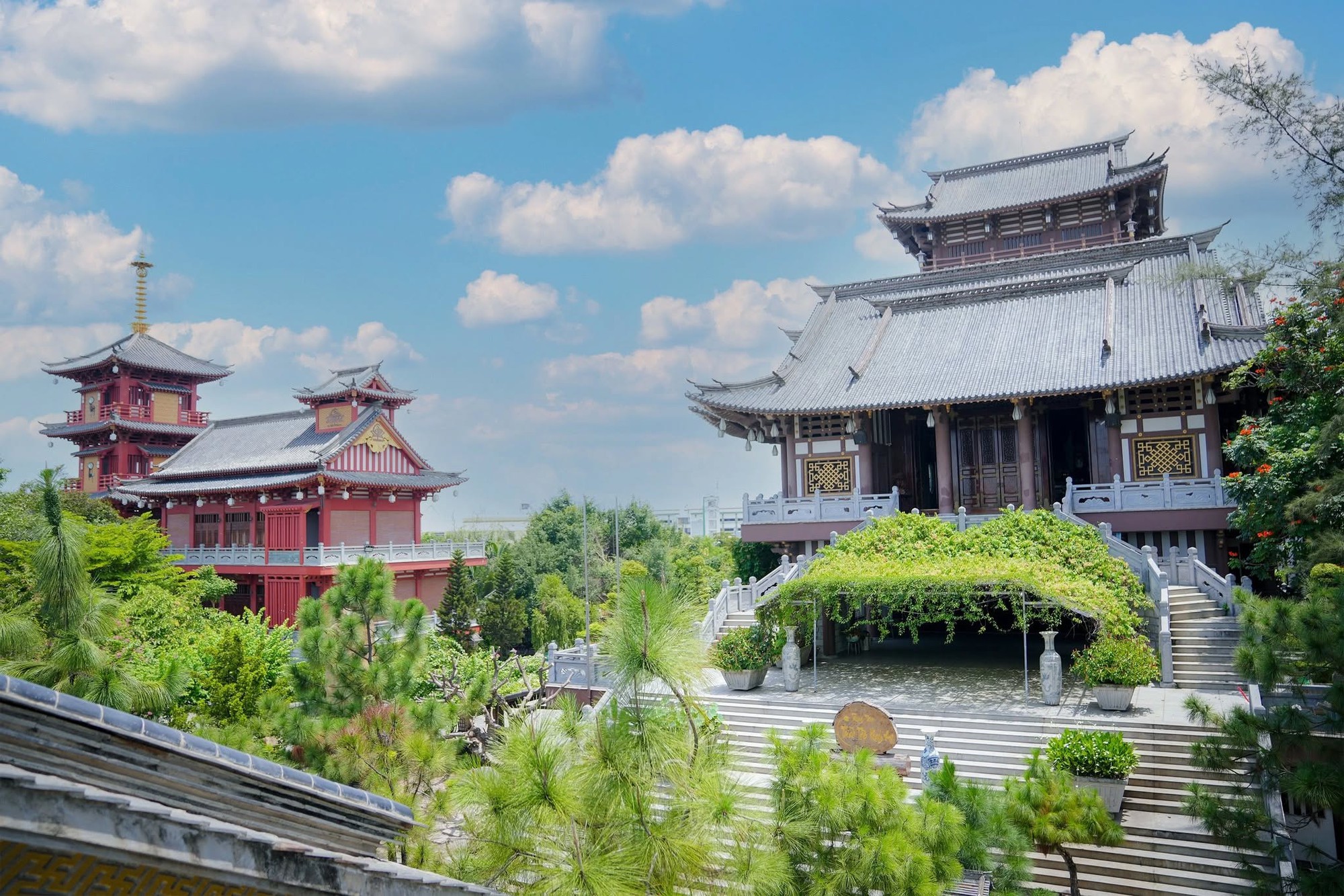 10 địa điểm chụp ảnh Tết miễn phí đang gây bão tại TP.HCM, vừa cổ kính lại đẹp tựa phim trường- Ảnh 4.