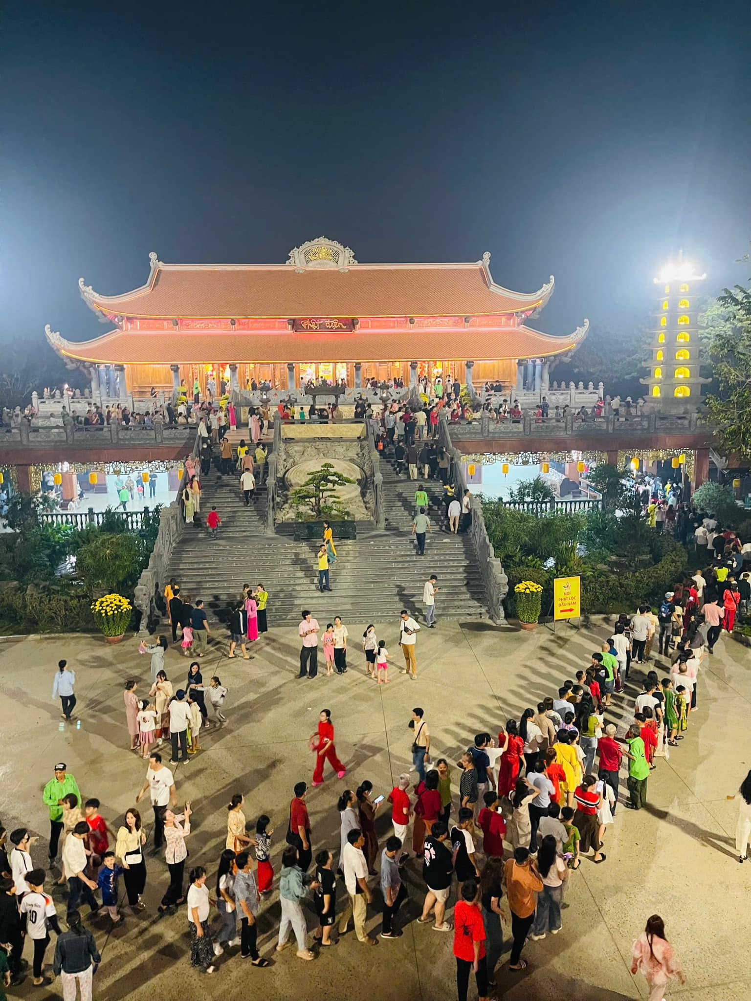 10 địa điểm chụp ảnh Tết miễn phí đang gây bão tại TP.HCM, vừa cổ kính lại đẹp tựa phim trường- Ảnh 6.