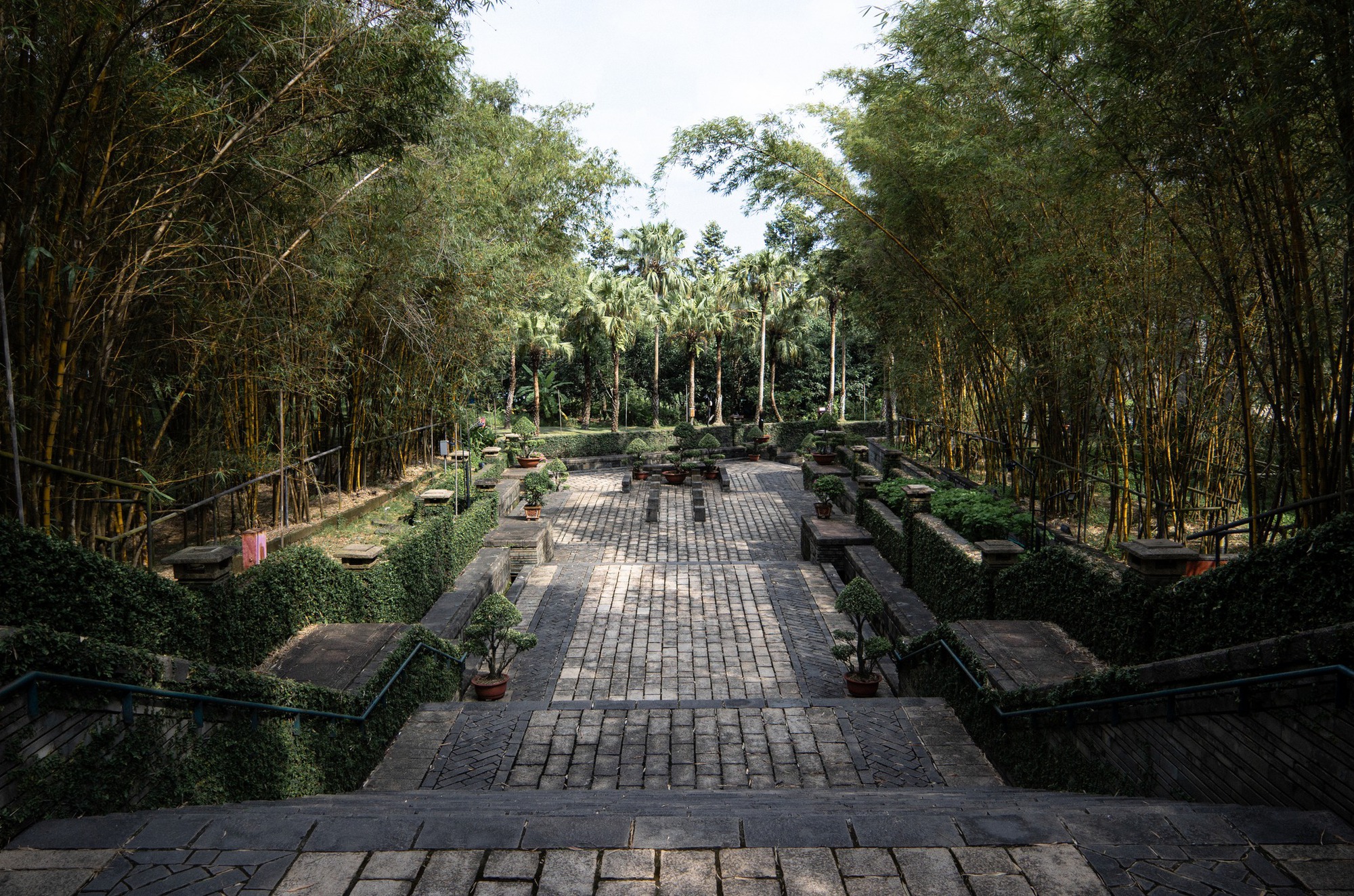 10 địa điểm chụp ảnh Tết miễn phí đang gây bão tại TP.HCM, vừa cổ kính lại đẹp tựa phim trường- Ảnh 23.