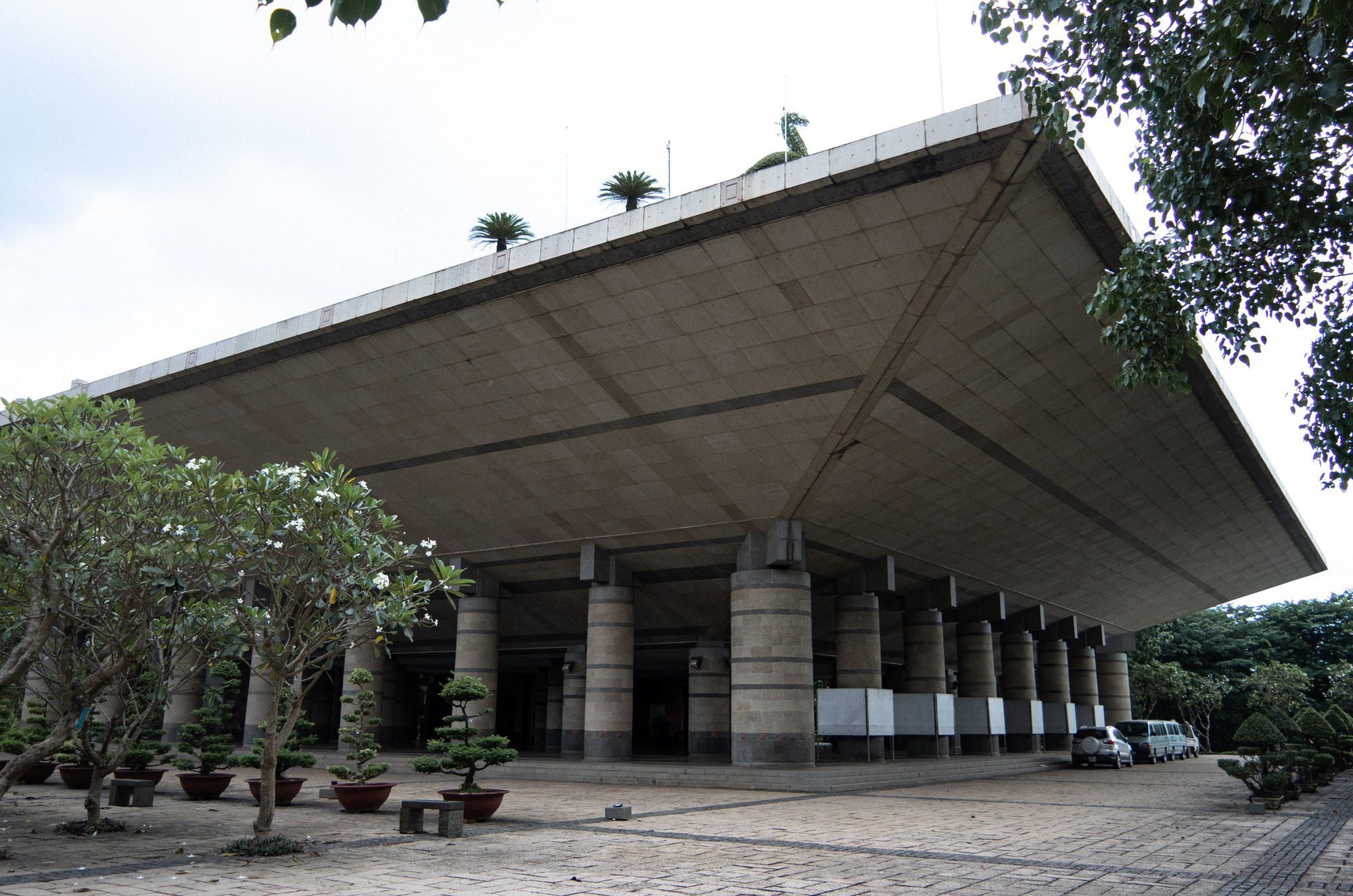 10 địa điểm chụp ảnh Tết miễn phí đang gây bão tại TP.HCM, vừa cổ kính lại đẹp tựa phim trường- Ảnh 24.