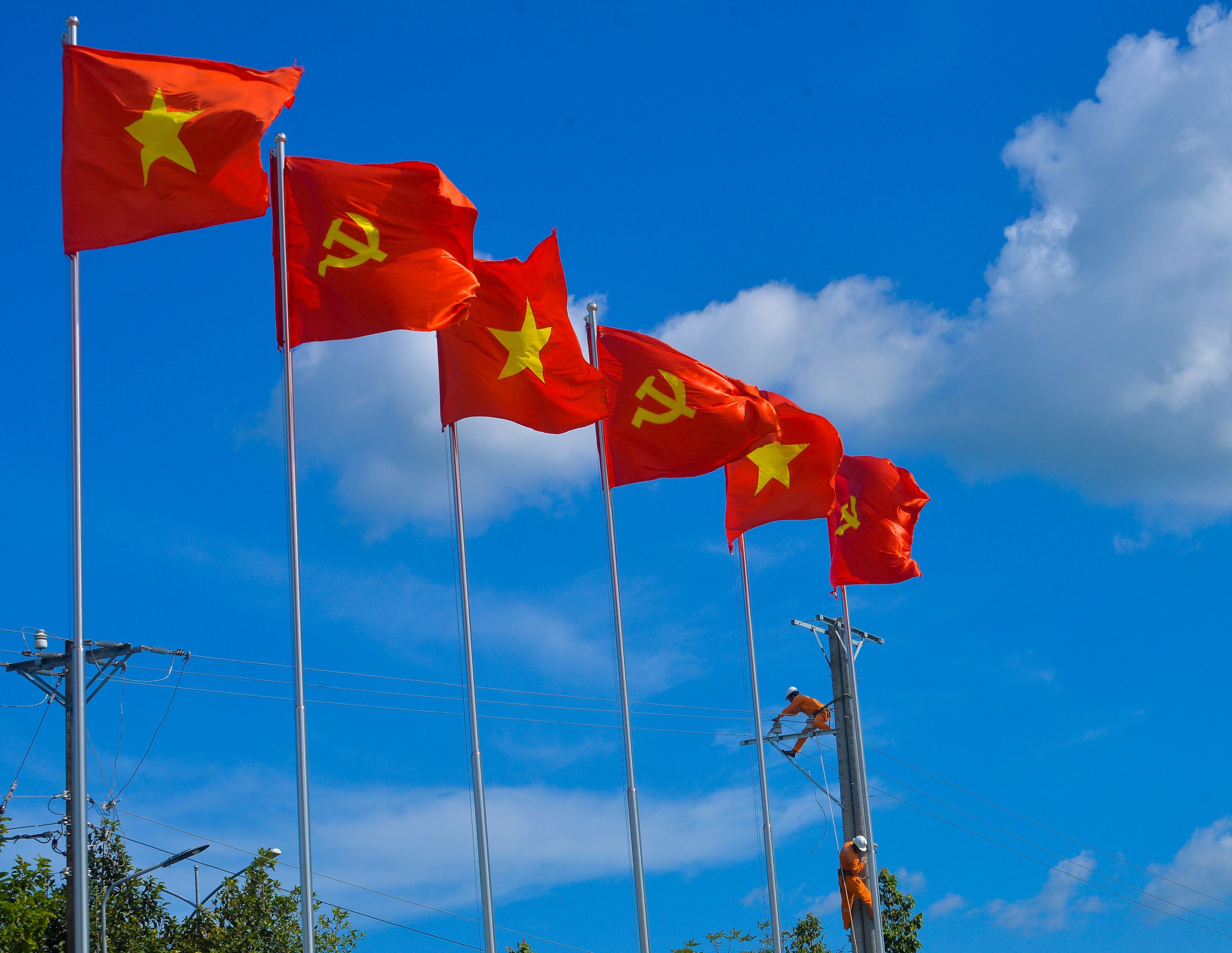 10 dấu ấn nổi bật của  EVNSPC trong năm 2025 - Ảnh 2.