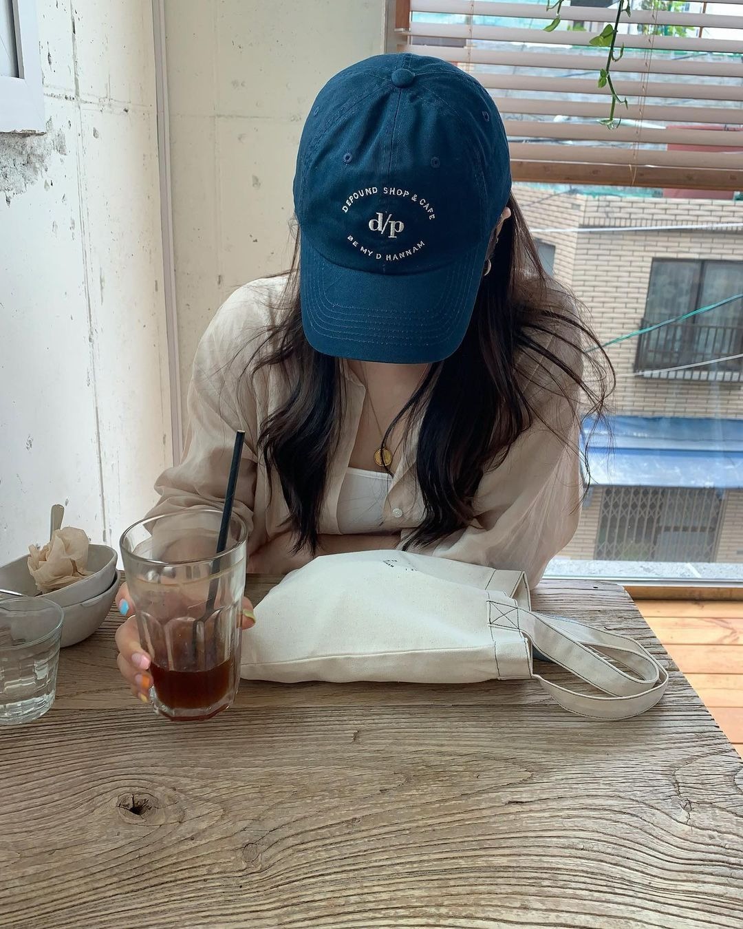 Sau 30 tuổi, chúng ta sống theo chữ “nên” nhiều hơn chữ “muốn”...- Ảnh 3.