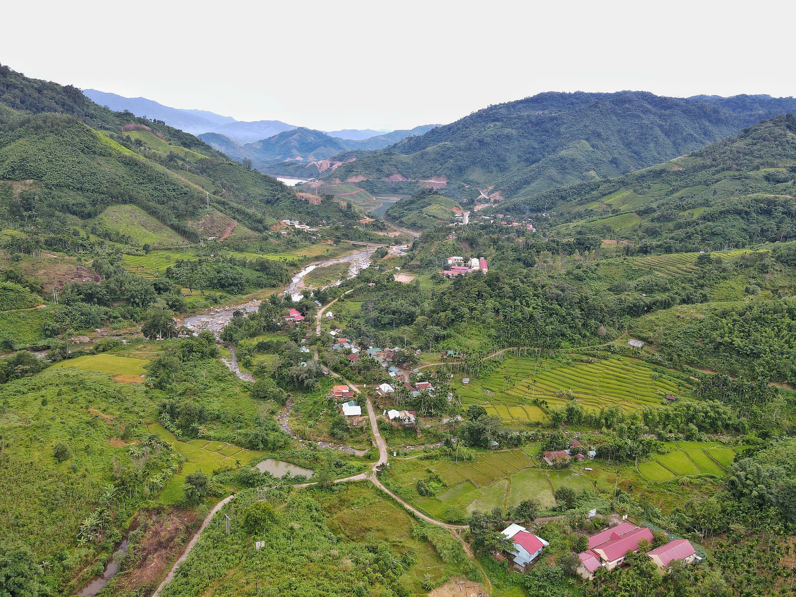 Quảng Ngãi điều chỉnh bảng giá đất, sát giá thị trường từ ngày 1-1-2026 2 Quảng Ngãi - Ảnh 3.