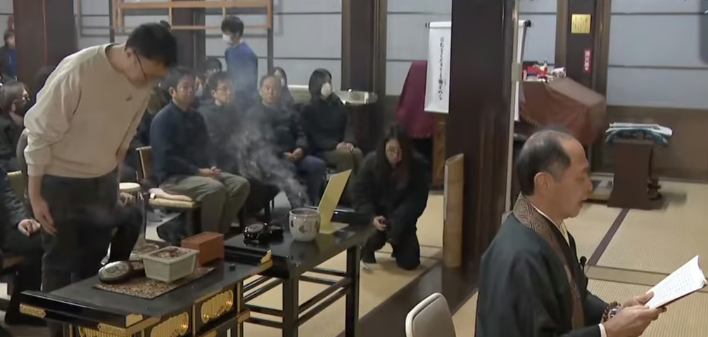 Độc lạ Nhật Bản: Công ty thuốc diệt côn trùng làm lễ tưởng niệm côn trùng đã chết - Ảnh 3.