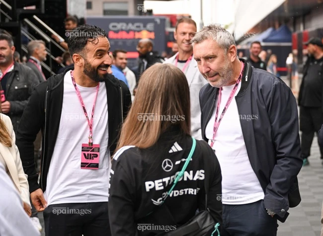 hlv-amorim-ra-di-trong-chop-mat-mu-vo-tran (1).jpg