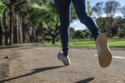 Chỉ 10 phút làm điều này, ung thư ruột lùi xa thêm một chút