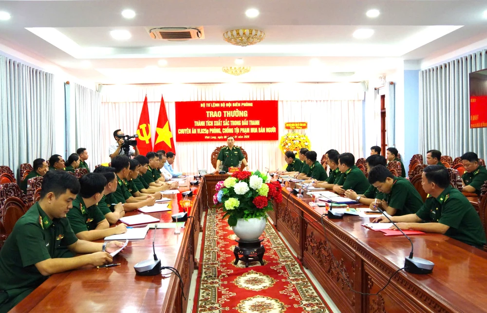 mua bán người,vĩnh long,bộ đội biên phòng