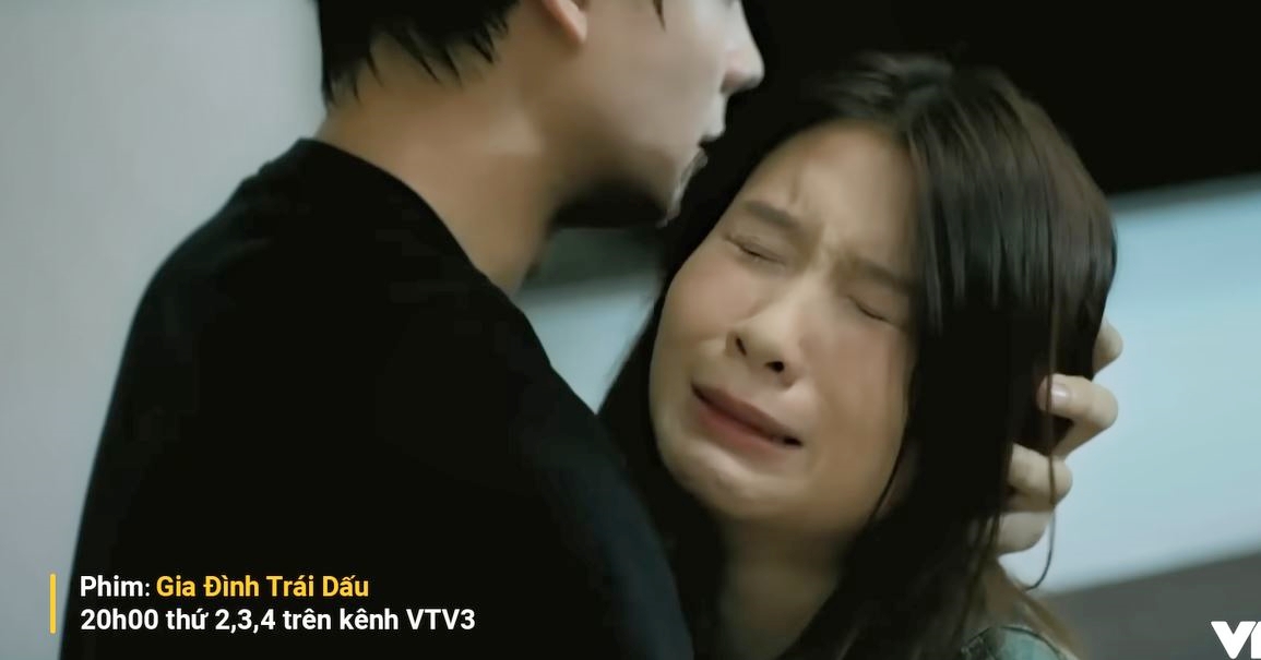 Đừng cho mỹ nhân phim Việt giờ vàng này đóng cảnh khóc nữa, méo mó mặt mày vẫn không có nổi một giọt nước mắt- Ảnh 4. Đừng cho mỹ nhân phim Việt giờ vàng này đóng cảnh khóc nữa, méo mó mặt mày vẫn không có nổi một giọt nước mắt- Ảnh 4.