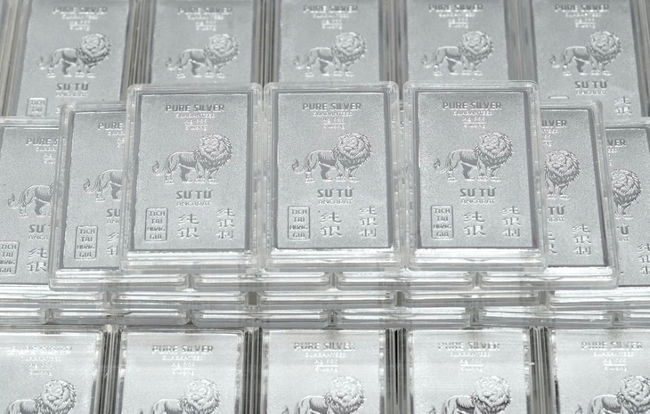 Liệu giá vàng thế giới có quay lại mốc kỷ lục 4.550 USD/ounce? - Ảnh 2.