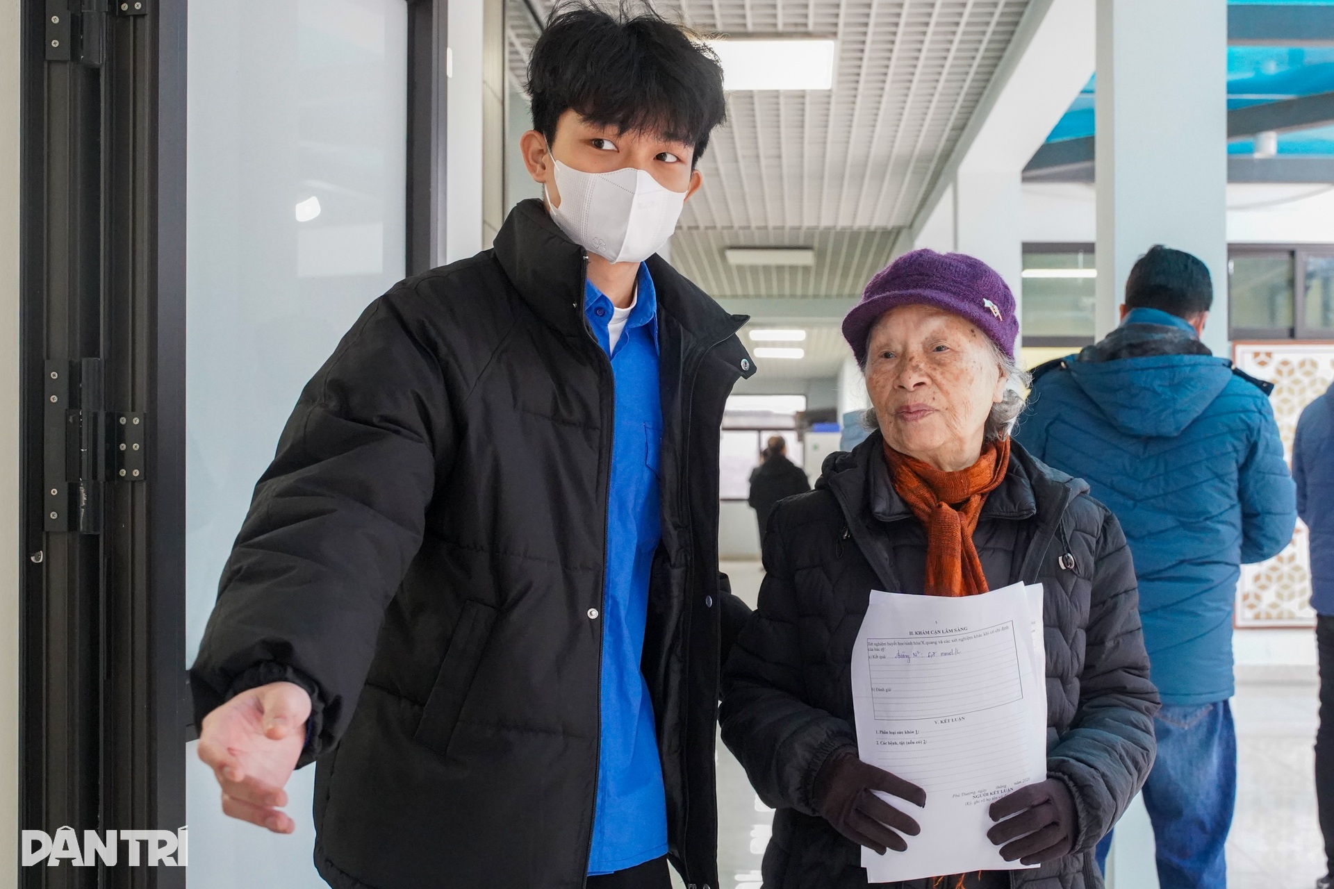 Người Hà Nội lần đầu trải nghiệm  đến trạm y tế khám bác sĩ tuyến trên - 4