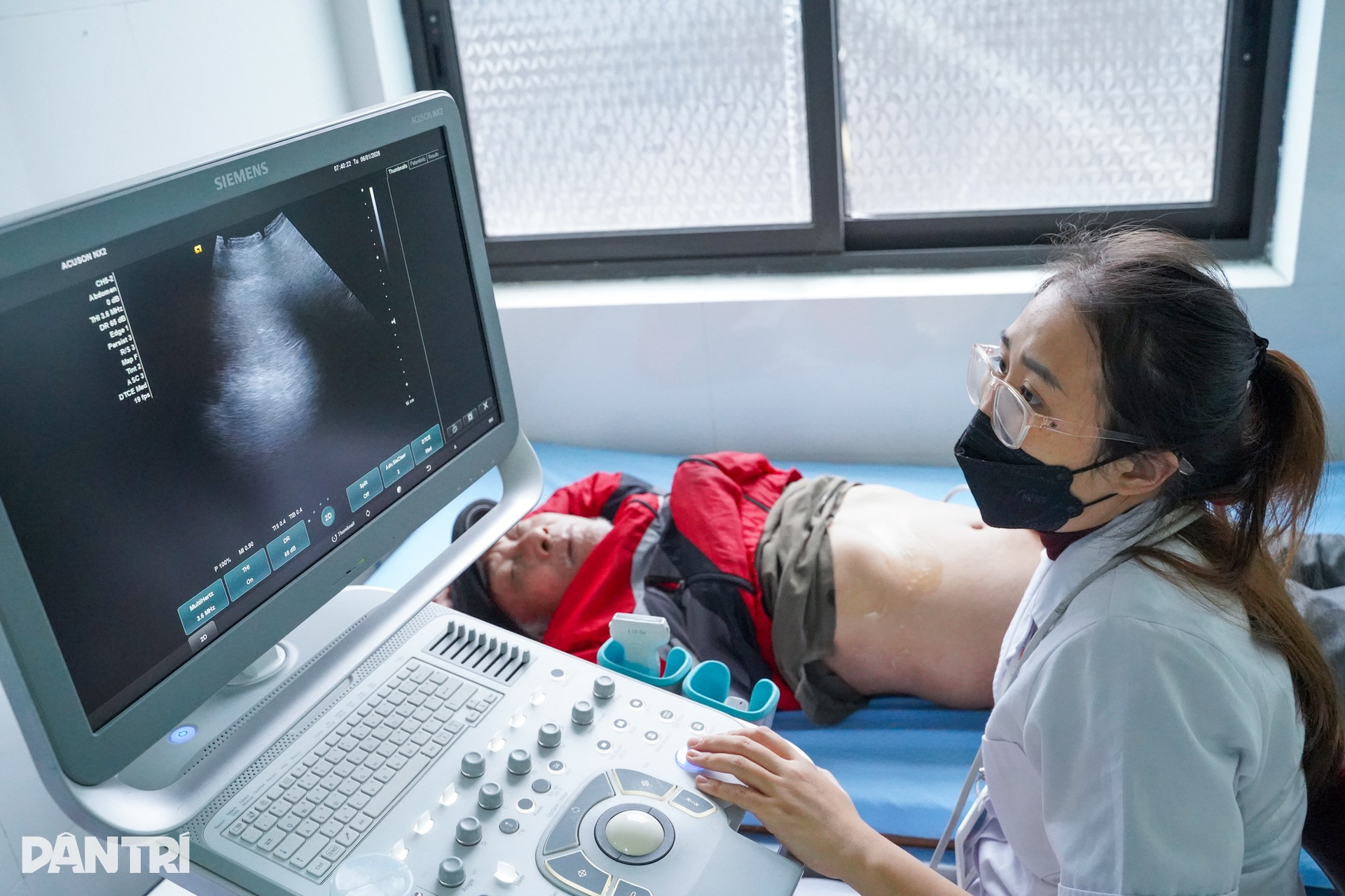 Người Hà Nội lần đầu trải nghiệm  đến trạm y tế khám bác sĩ tuyến trên - 8