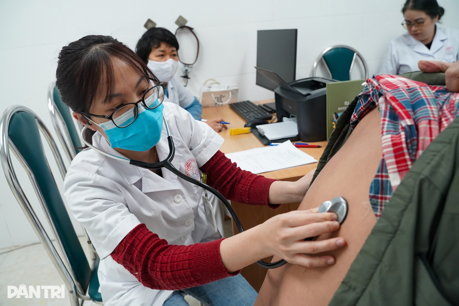 Người Hà Nội lần đầu trải nghiệm  đến trạm y tế khám bác sĩ tuyến trên - 10