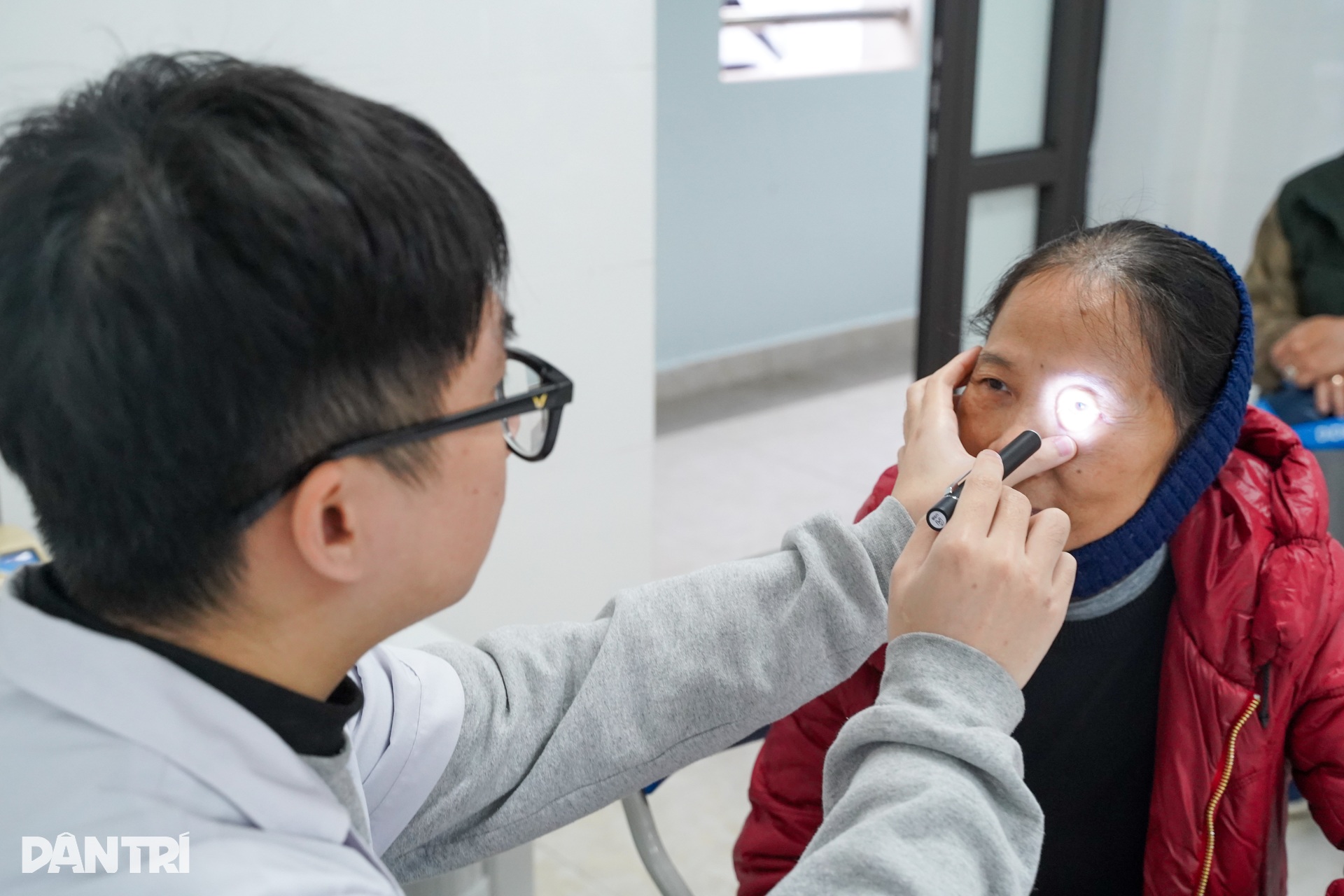 Người Hà Nội lần đầu trải nghiệm  đến trạm y tế khám bác sĩ tuyến trên - 14