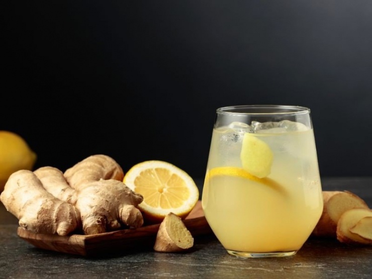 Gừng giúp làm ấm cơ thể từ bên trong và thúc đẩy lưu thông máu.