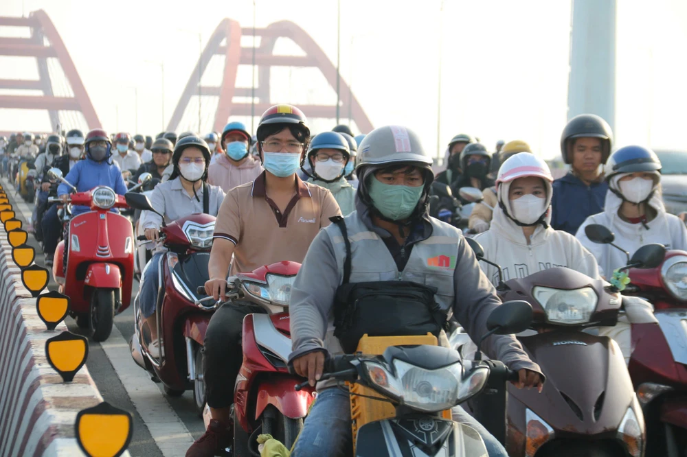 thanh niên không làm việc.jpeg