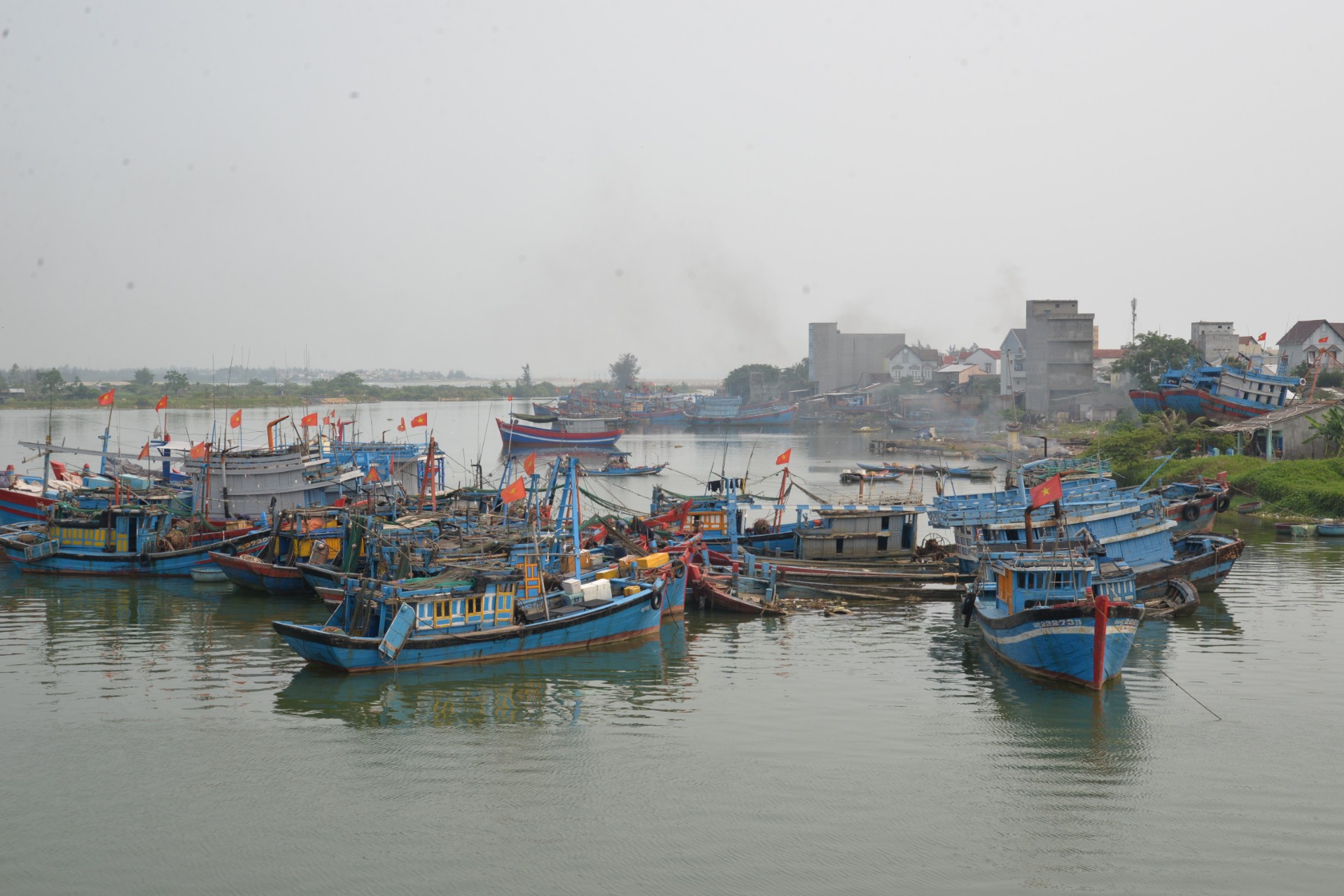 Làng chài "tỉ phú" điêu tàn 2 Làng chài