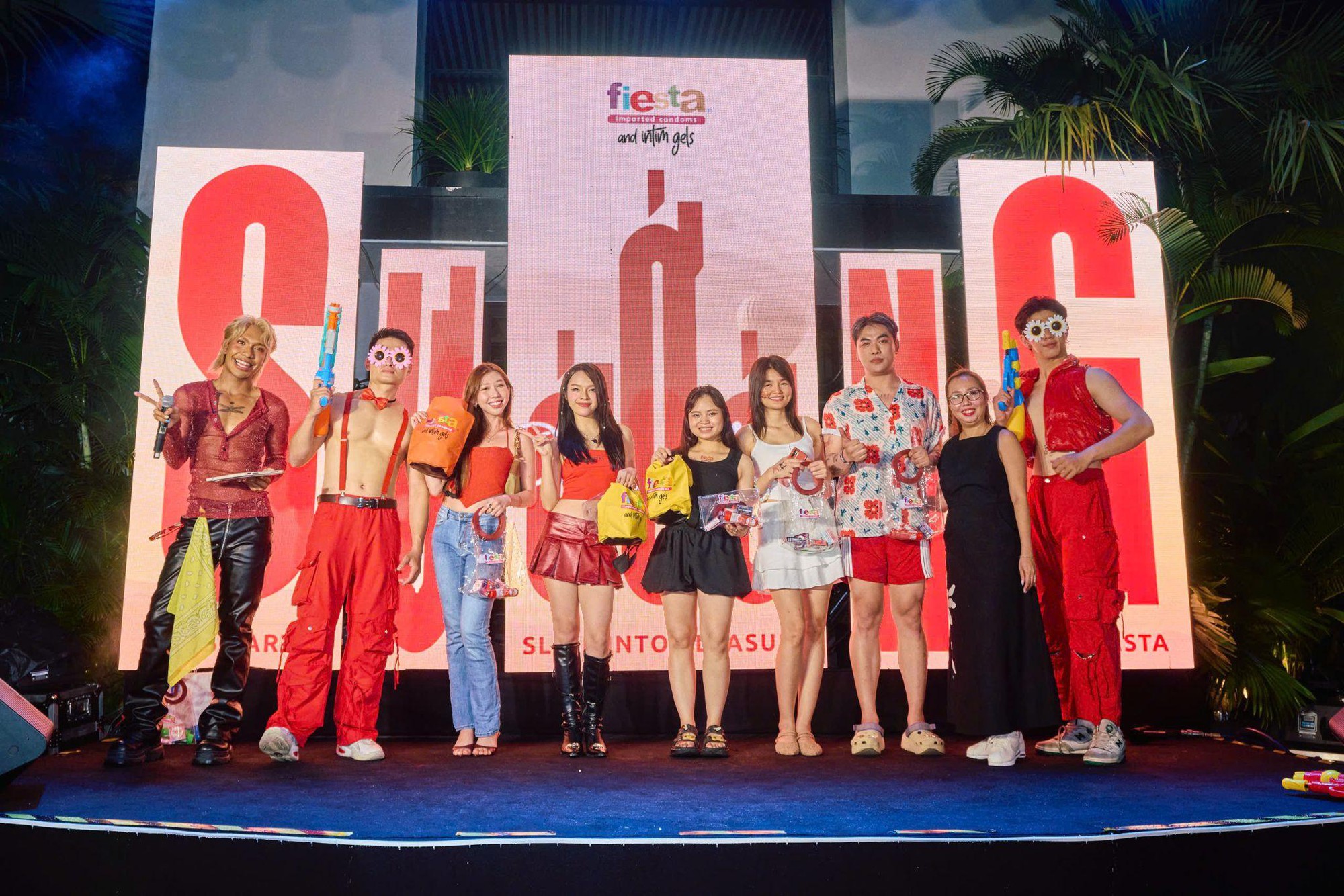 Hàng trăm bạn trẻ cháy hết mình tại Fiesta Pool Party- Ảnh 3.